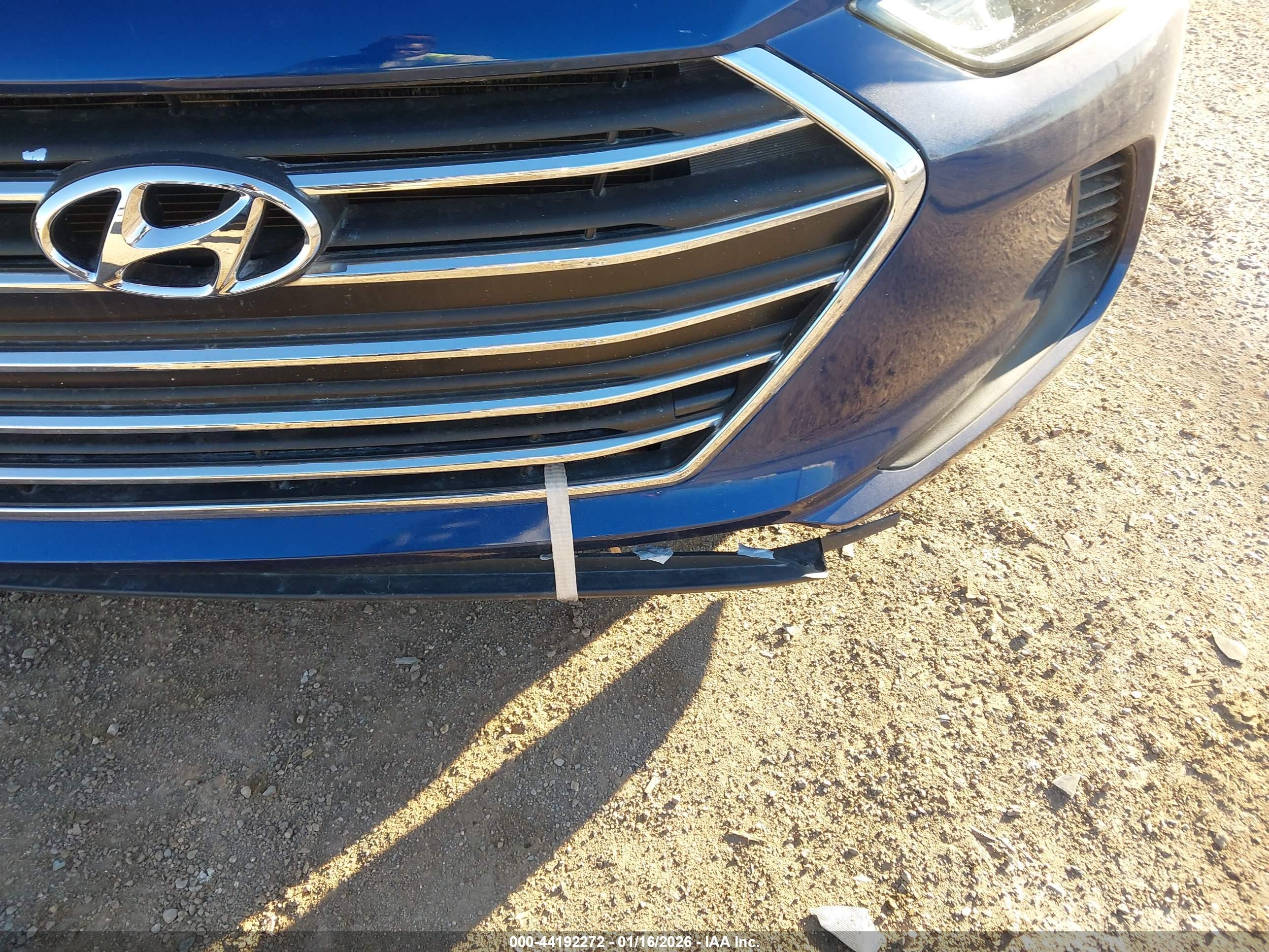 HYUNDAI ELANTRA image 6