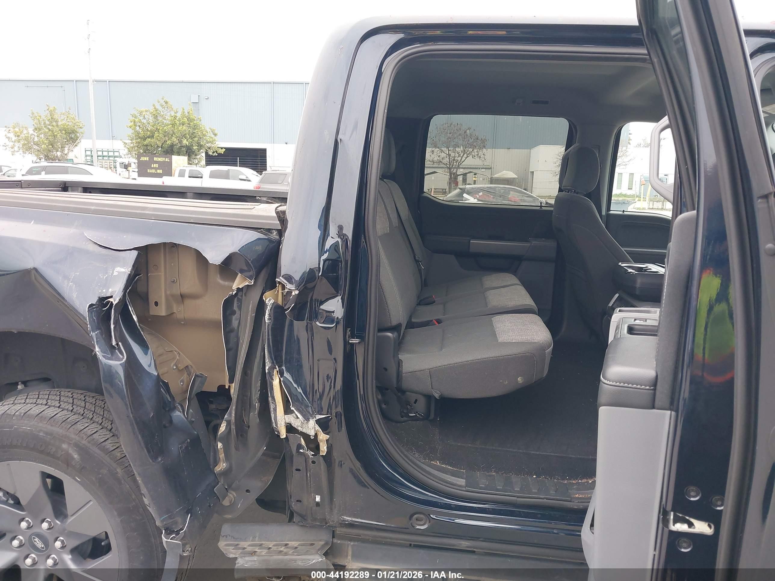 FORD F-150 image 8