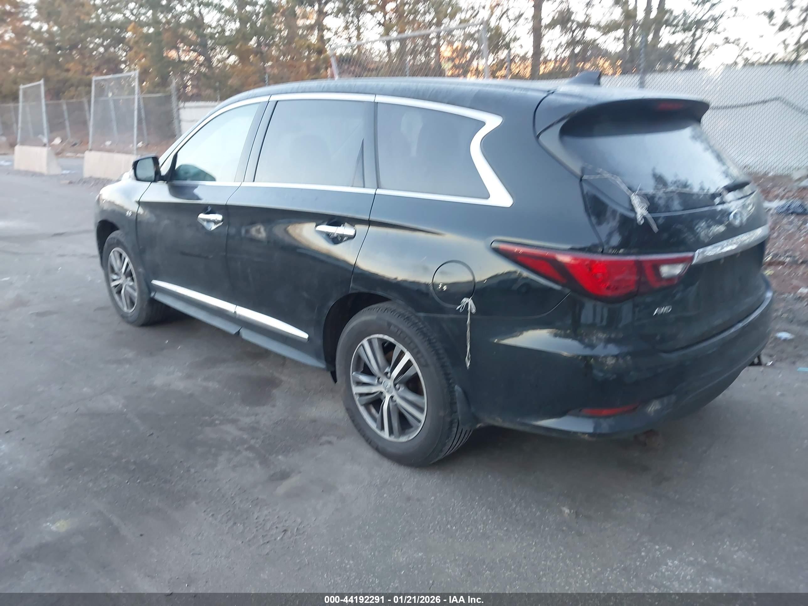 INFINITI QX60 image 3