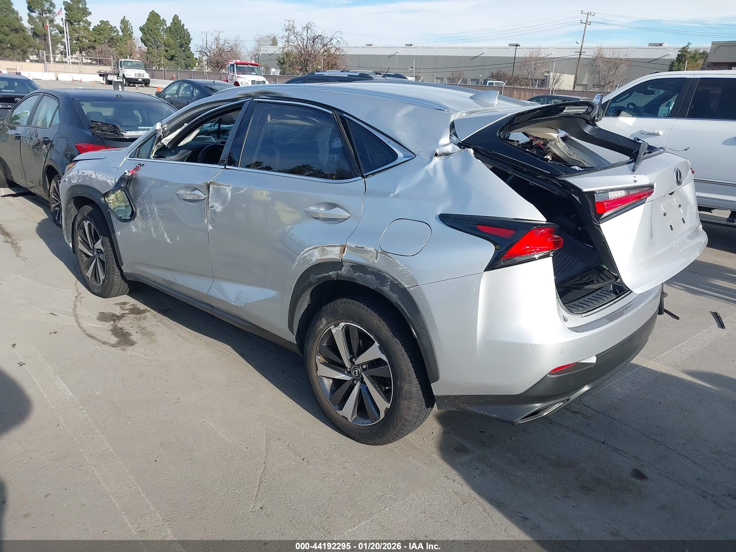 LEXUS NX image 3