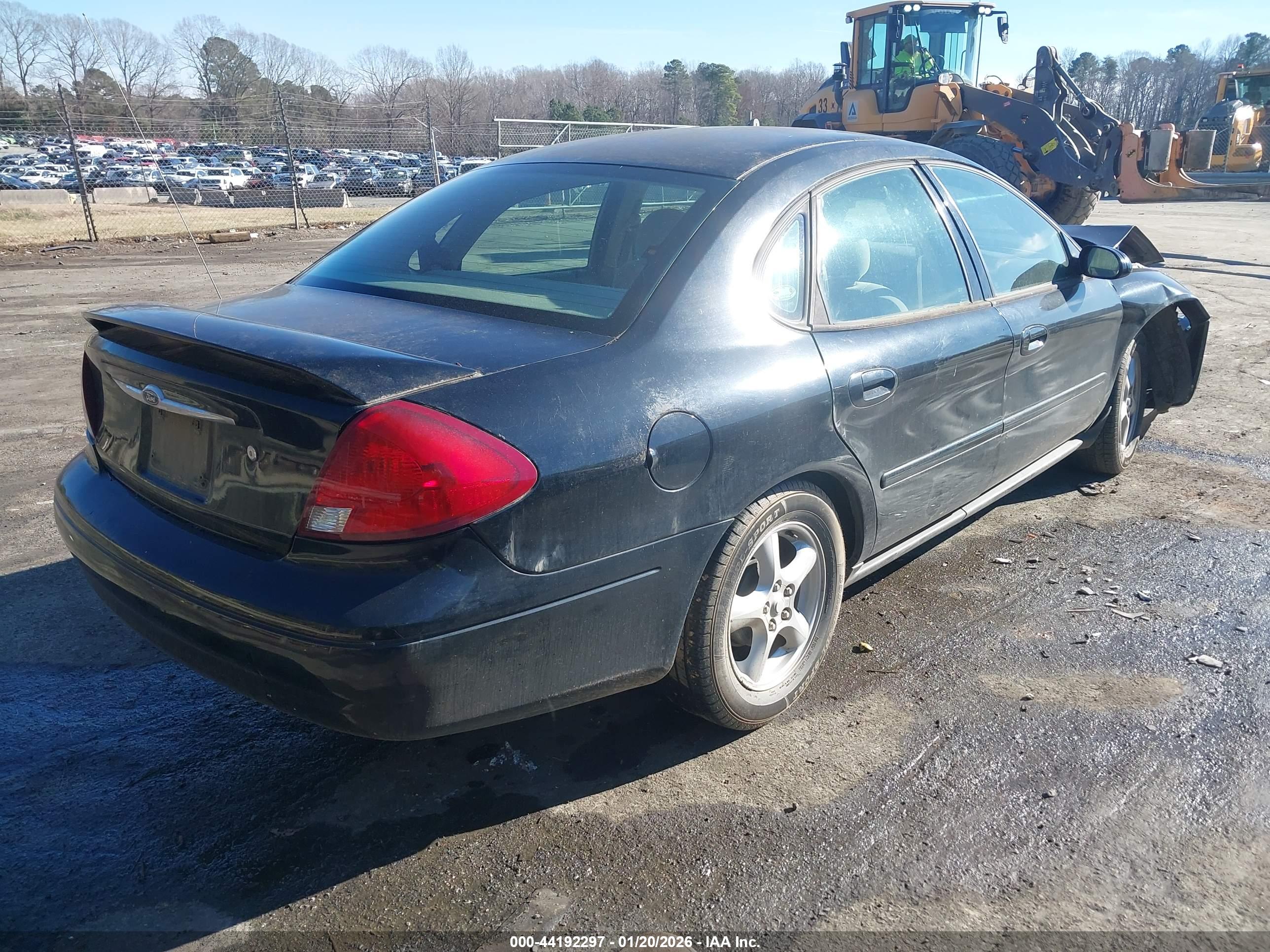 FORD TAURUS image 4