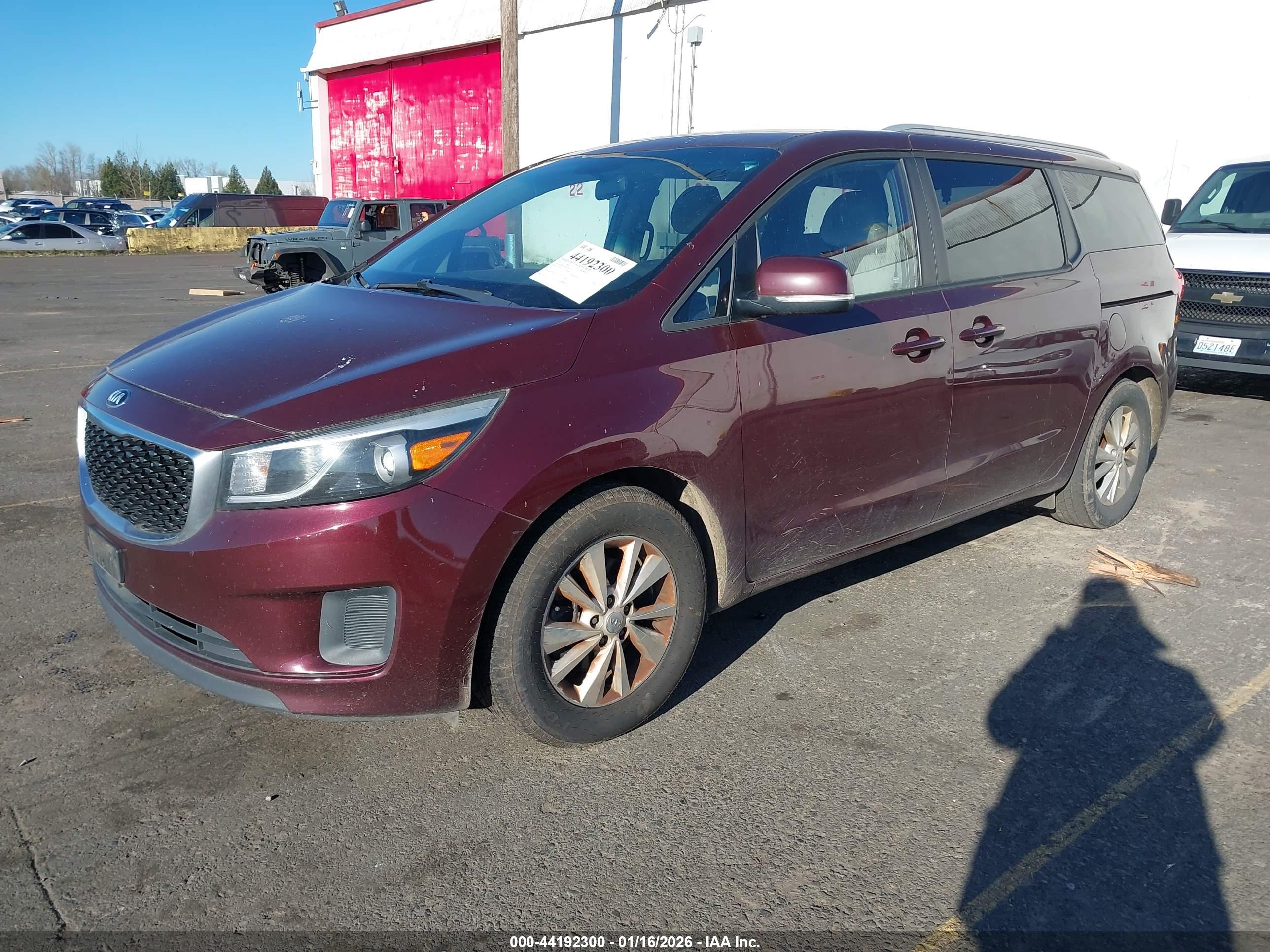 KIA SEDONA image 2