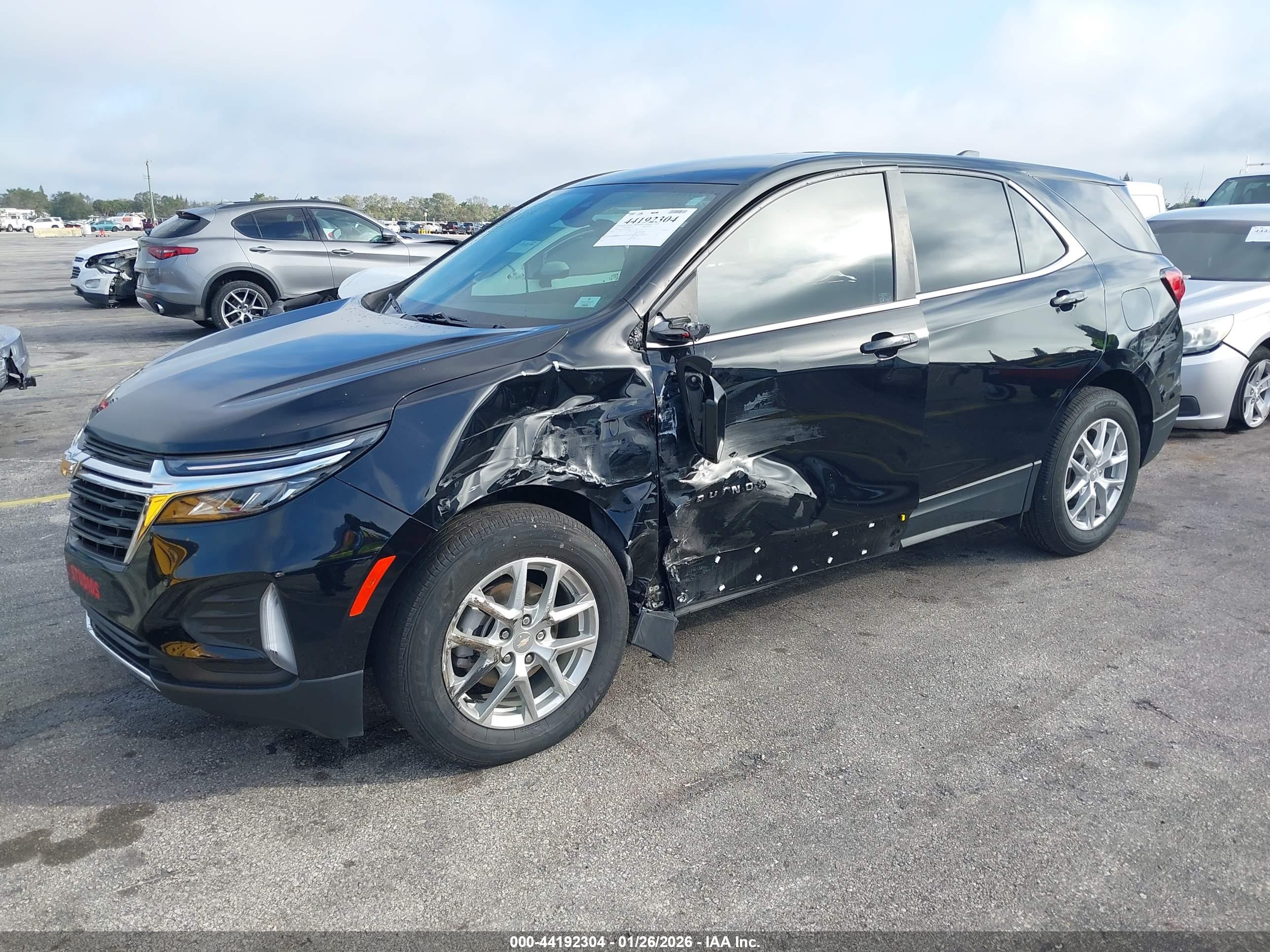 CHEVROLET EQUINOX image 2