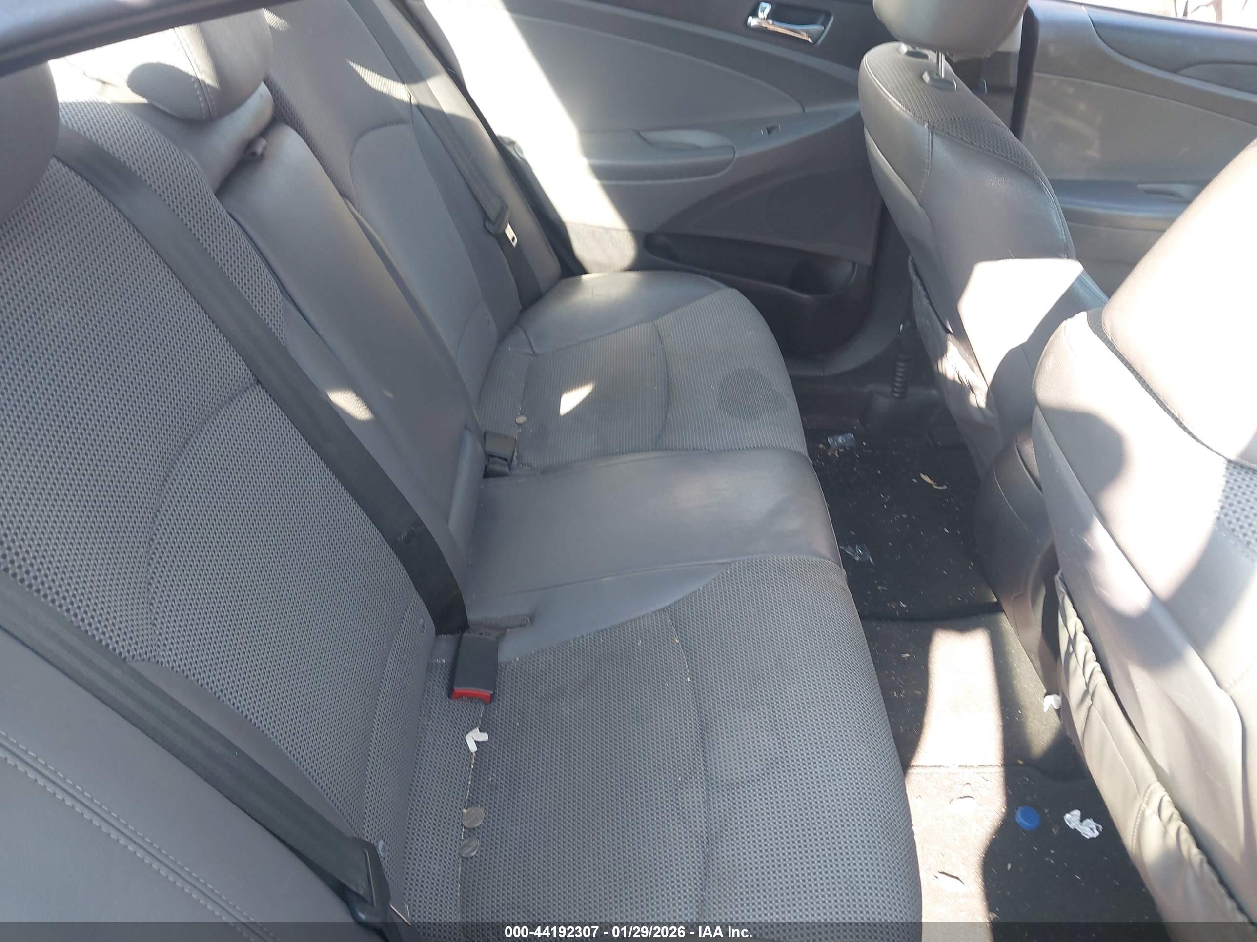 HYUNDAI SONATA image 8