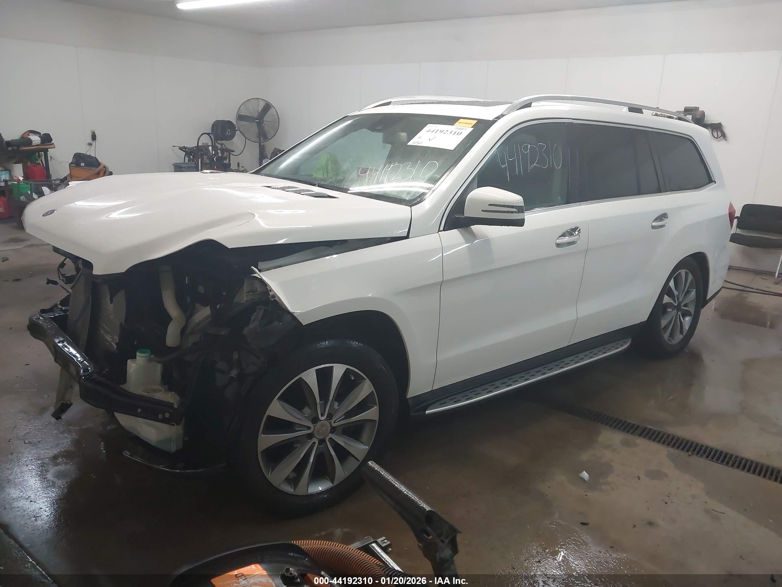 MERCEDES-BENZ GL image 2