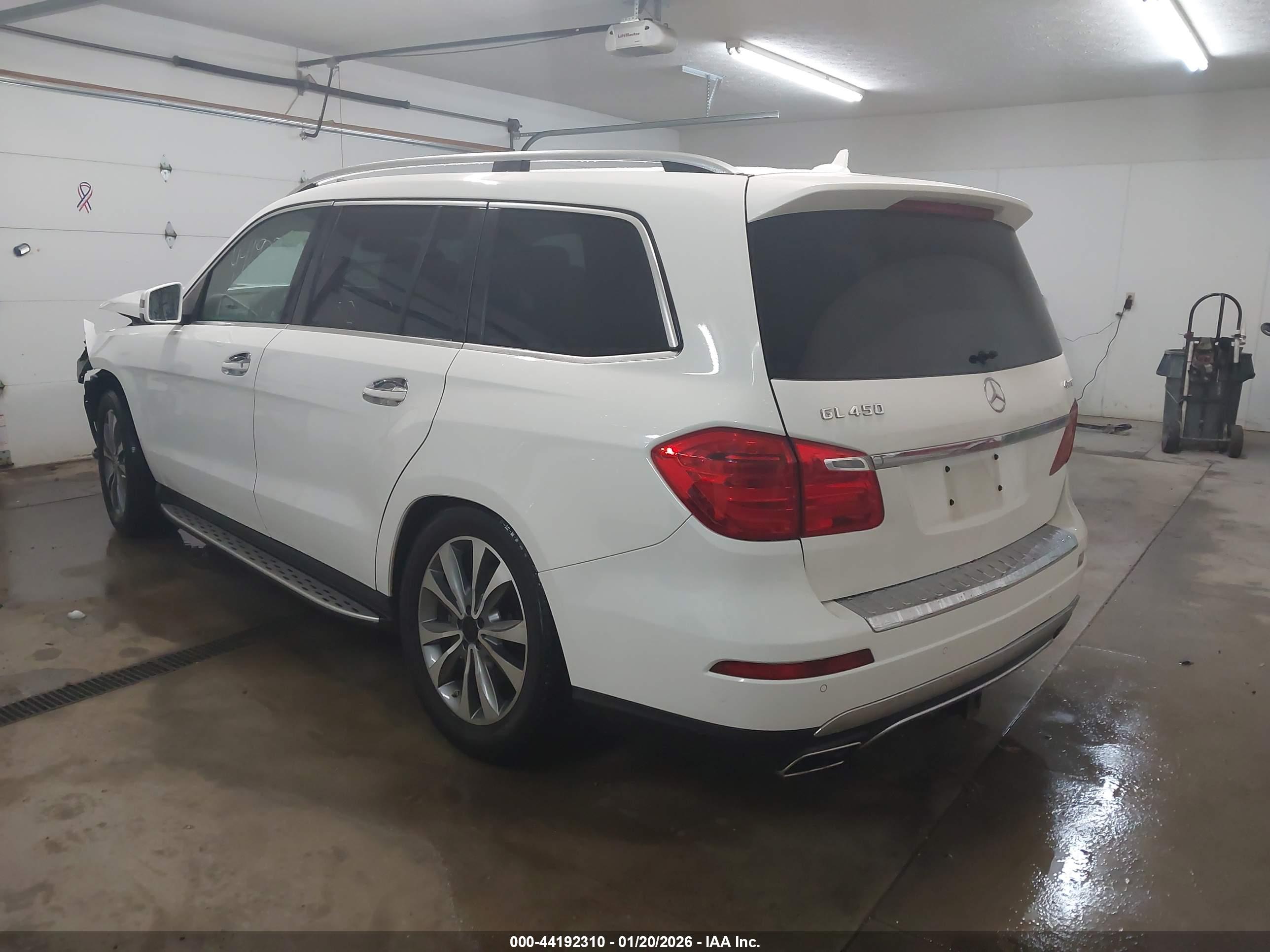 MERCEDES-BENZ GL image 3