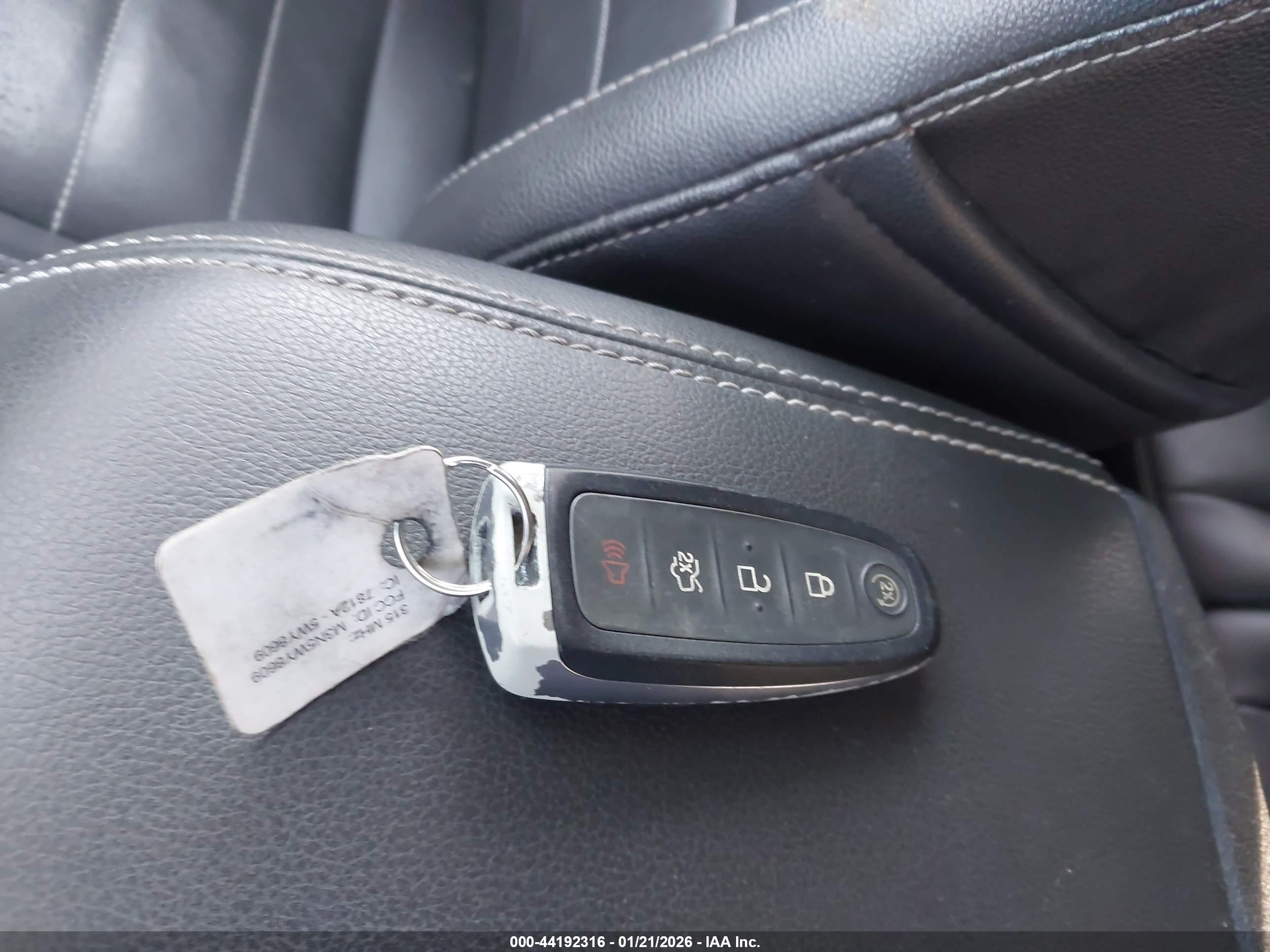FORD ESCAPE image 11