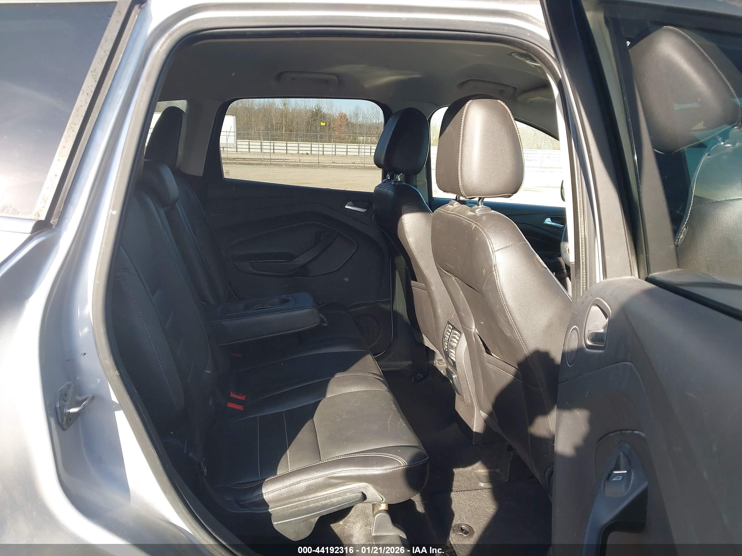 FORD ESCAPE image 8