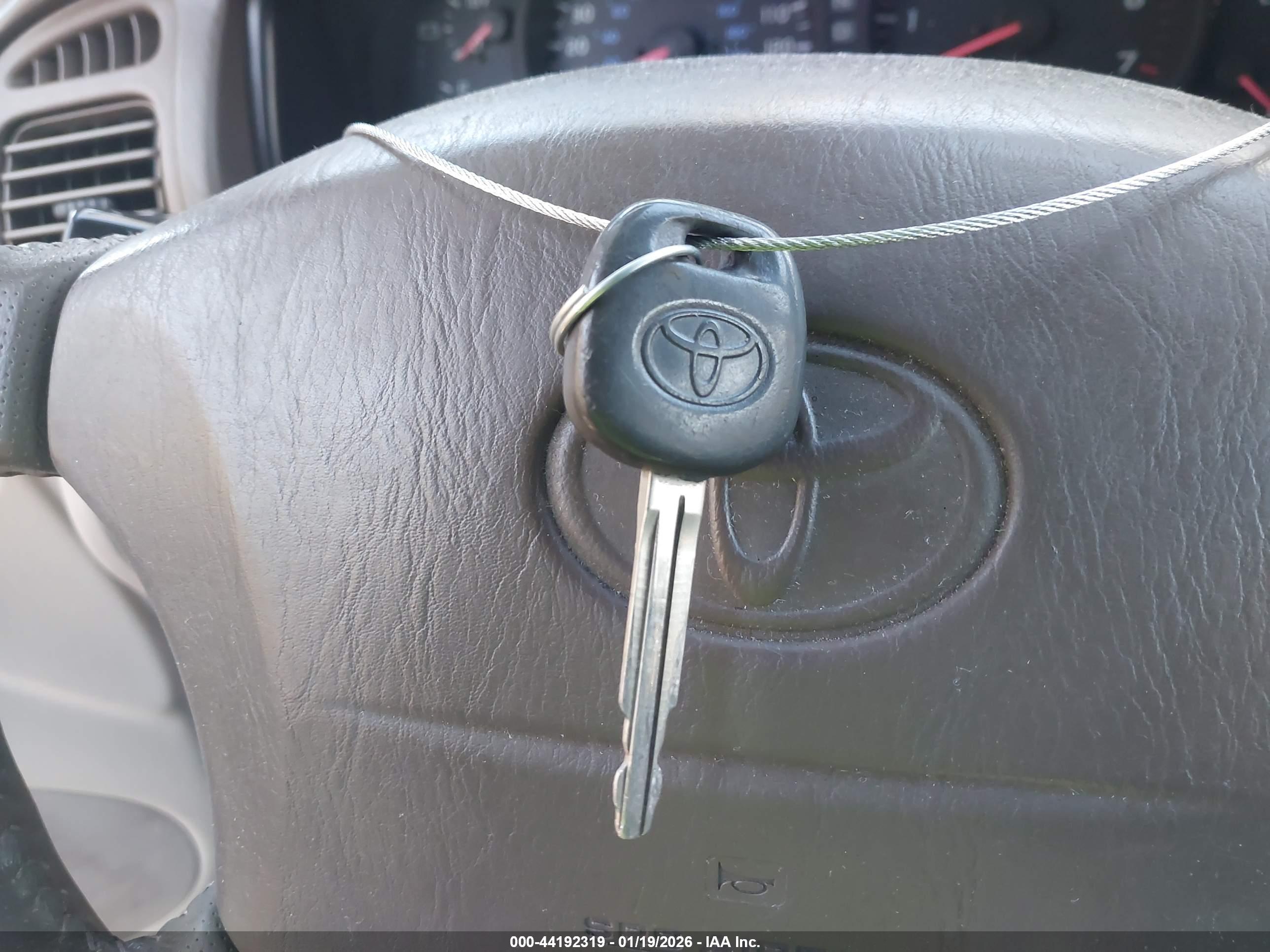 TOYOTA LAND image 11