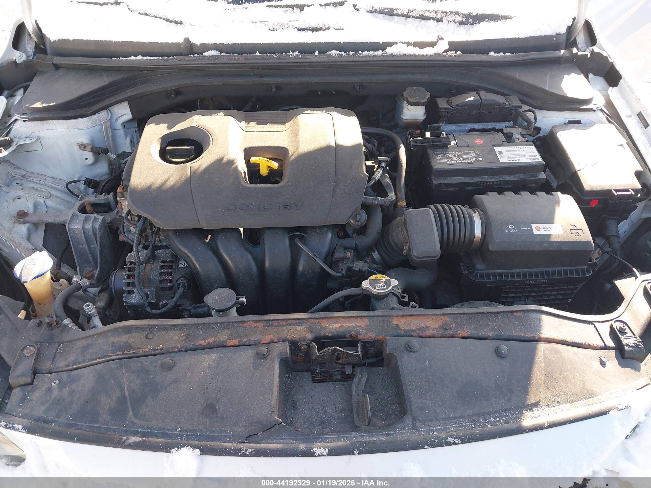 HYUNDAI ELANTRA image 10