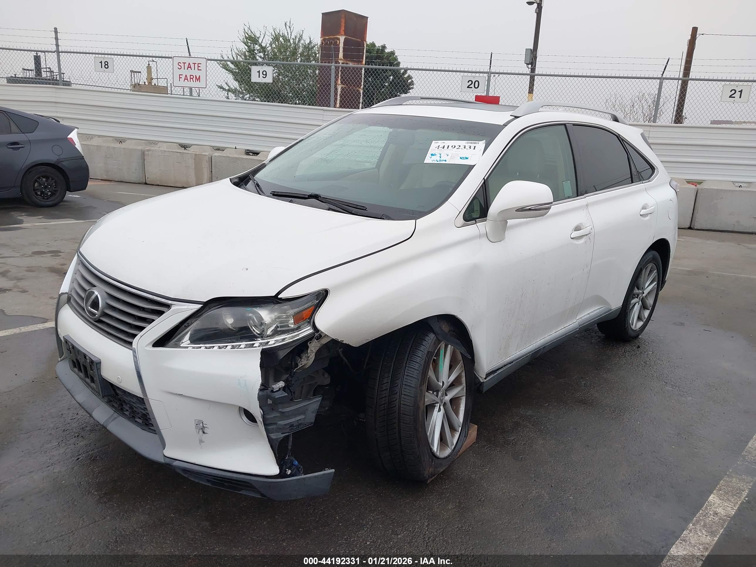 LEXUS RX image 2