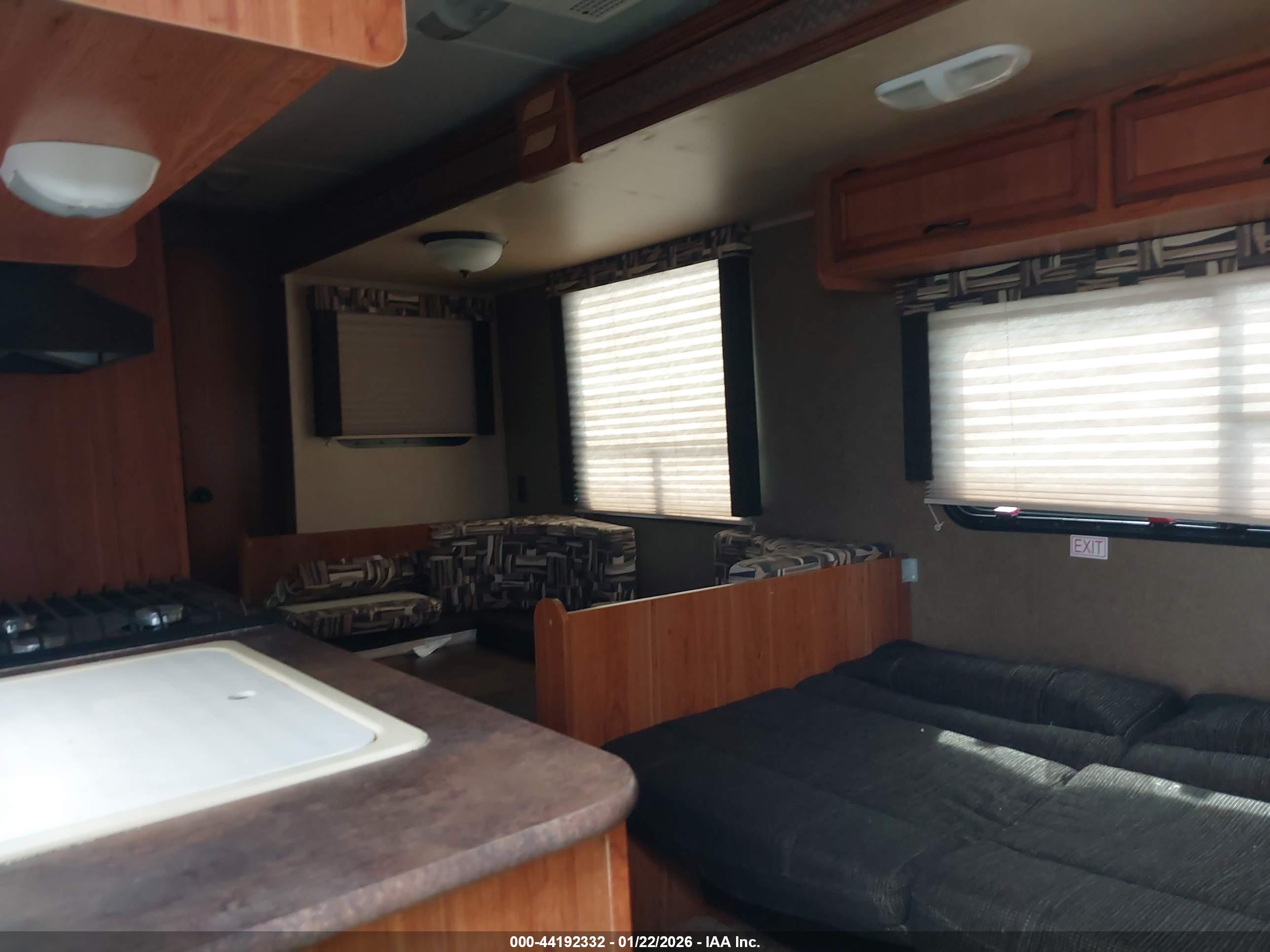 STARCRAFT RV image 8