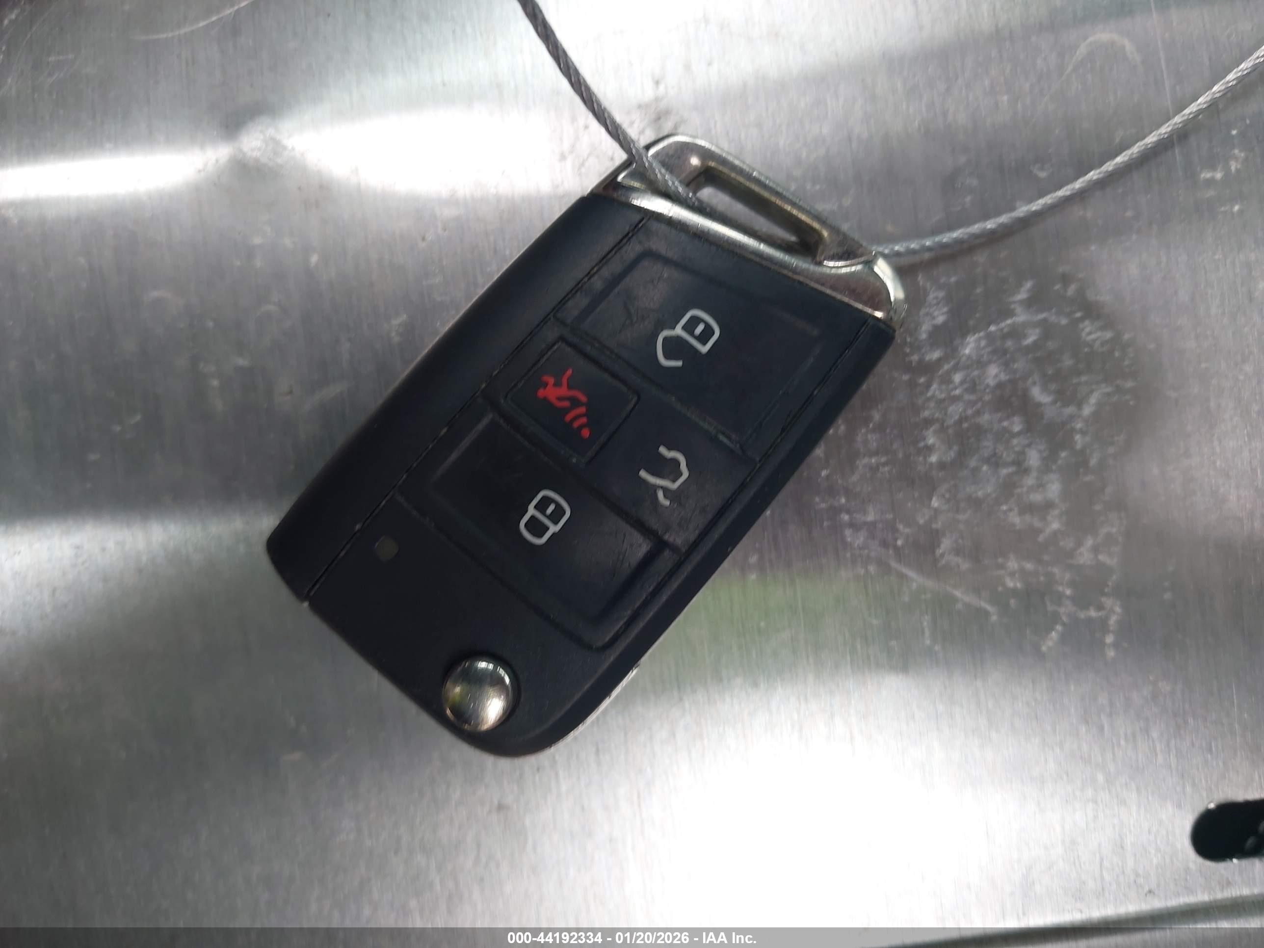 VOLKSWAGEN TIGUAN image 11