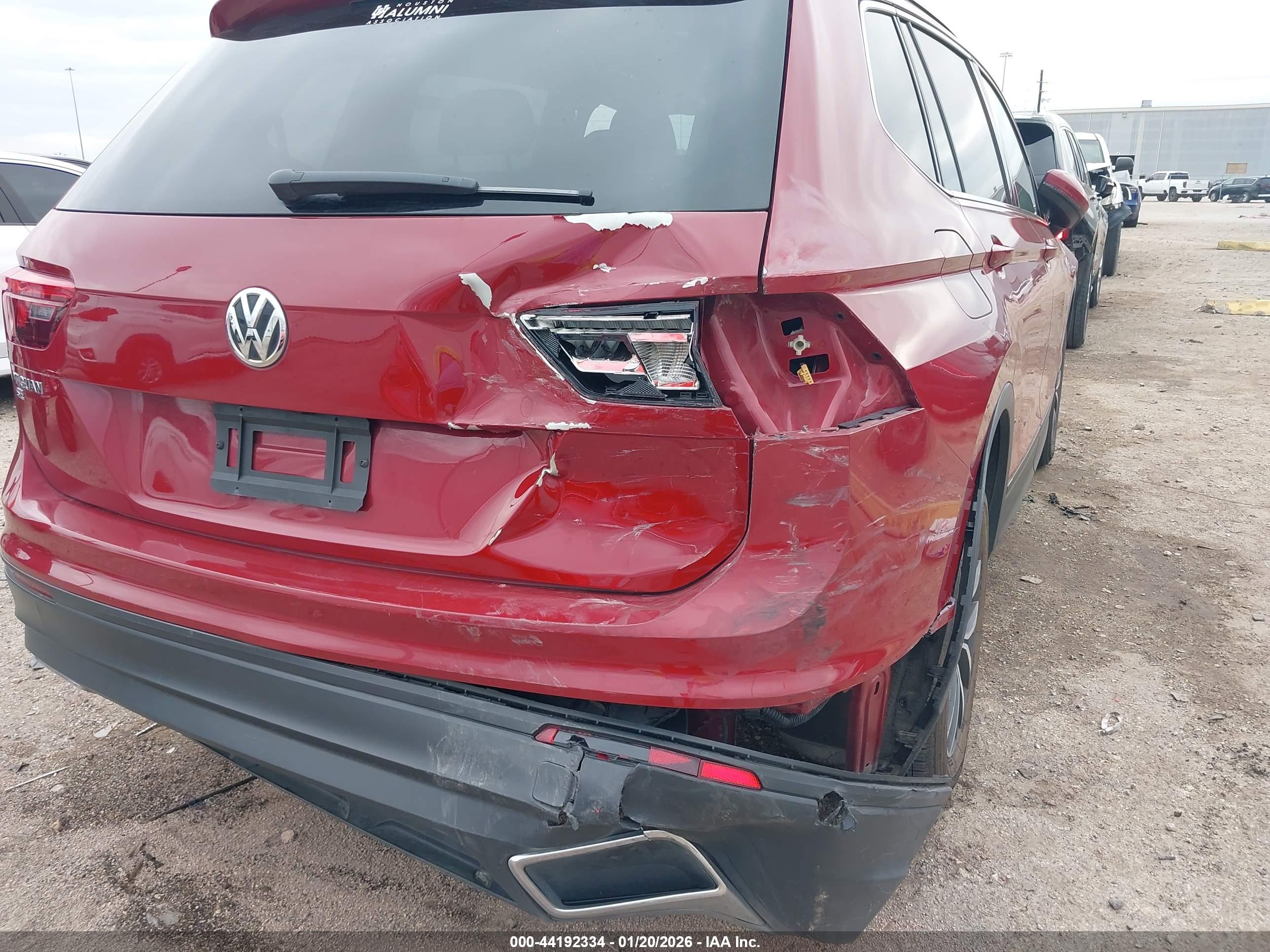 VOLKSWAGEN TIGUAN image 6