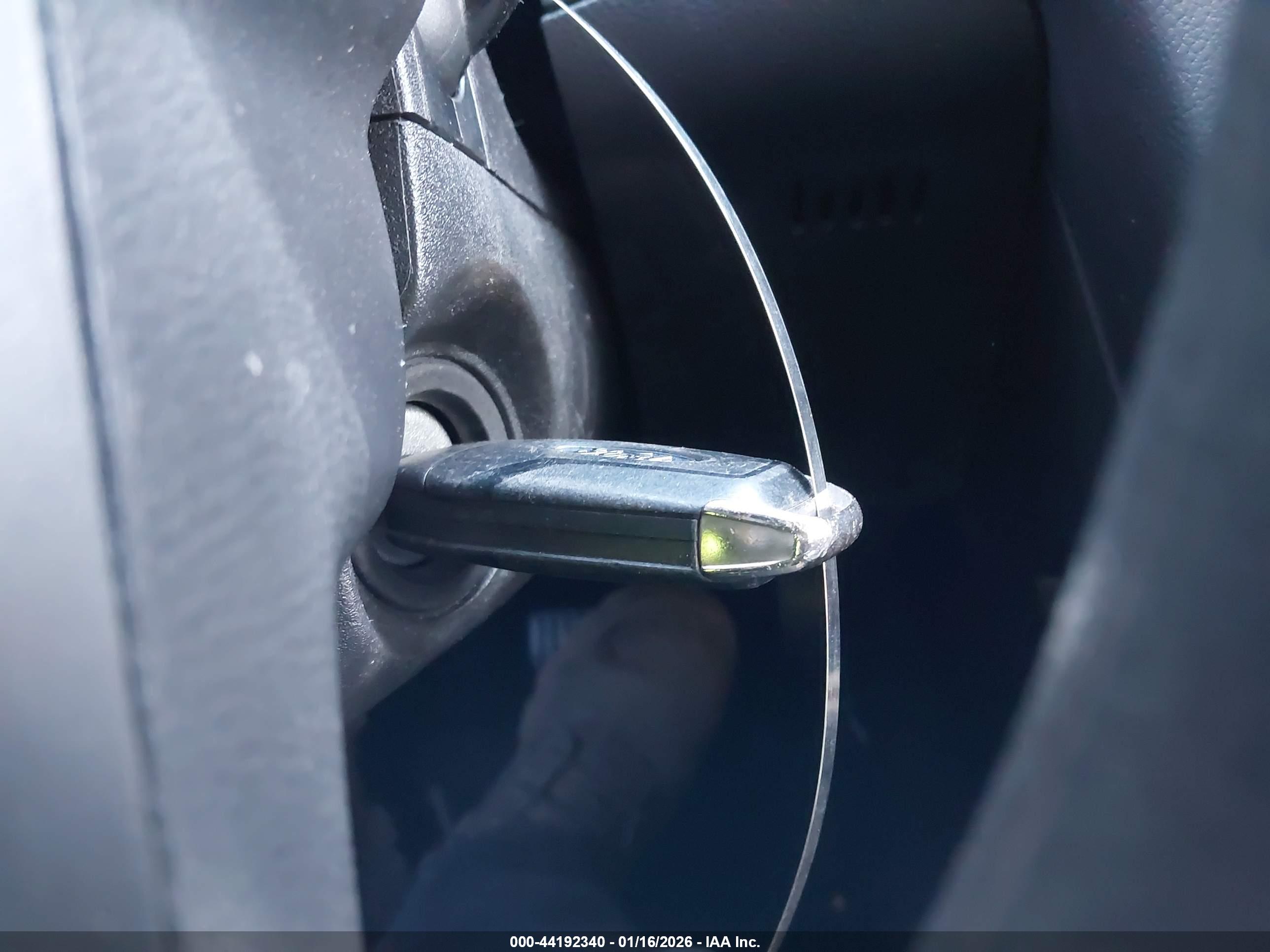 FORD FUSION image 11