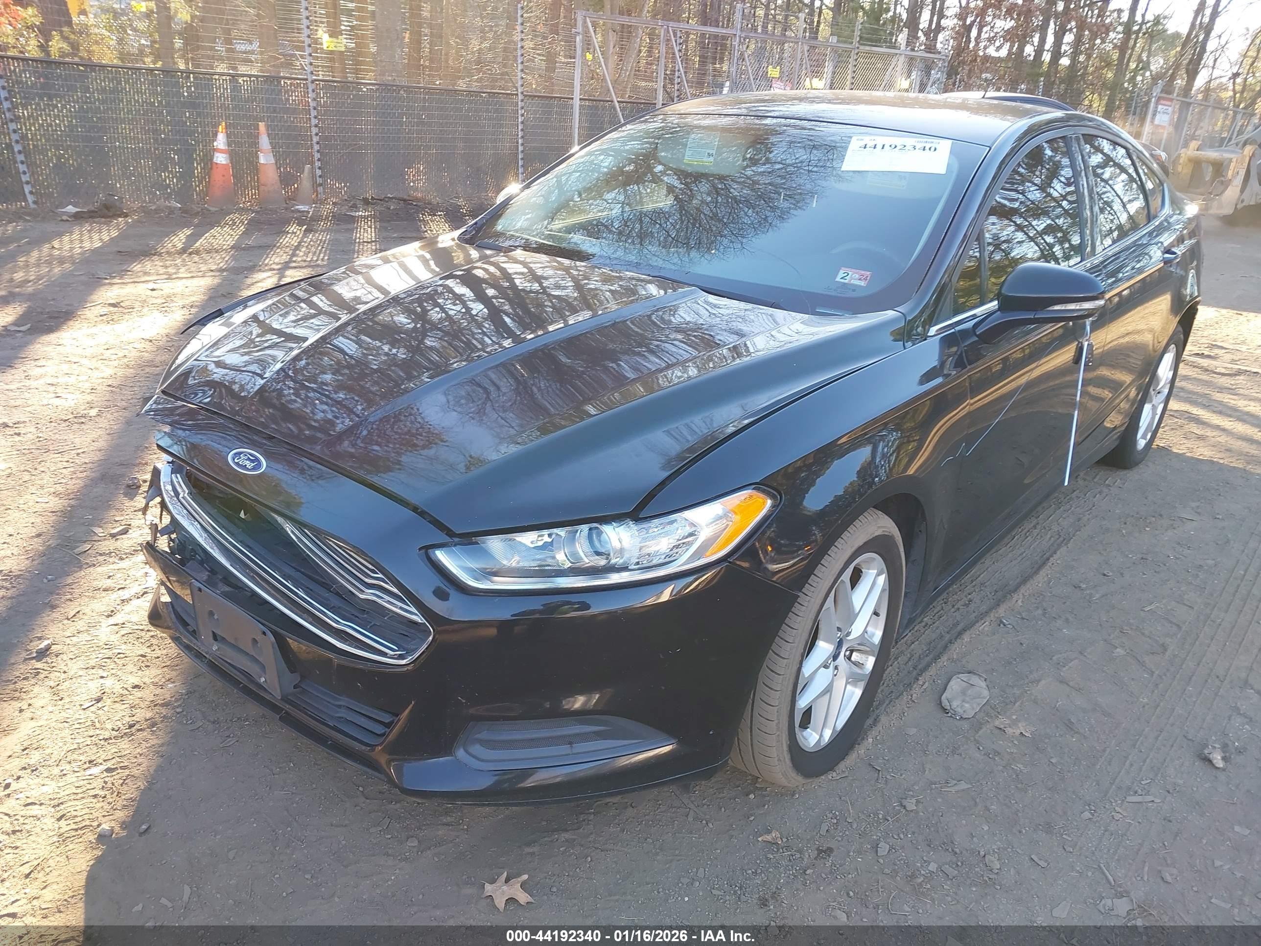 FORD FUSION image 2