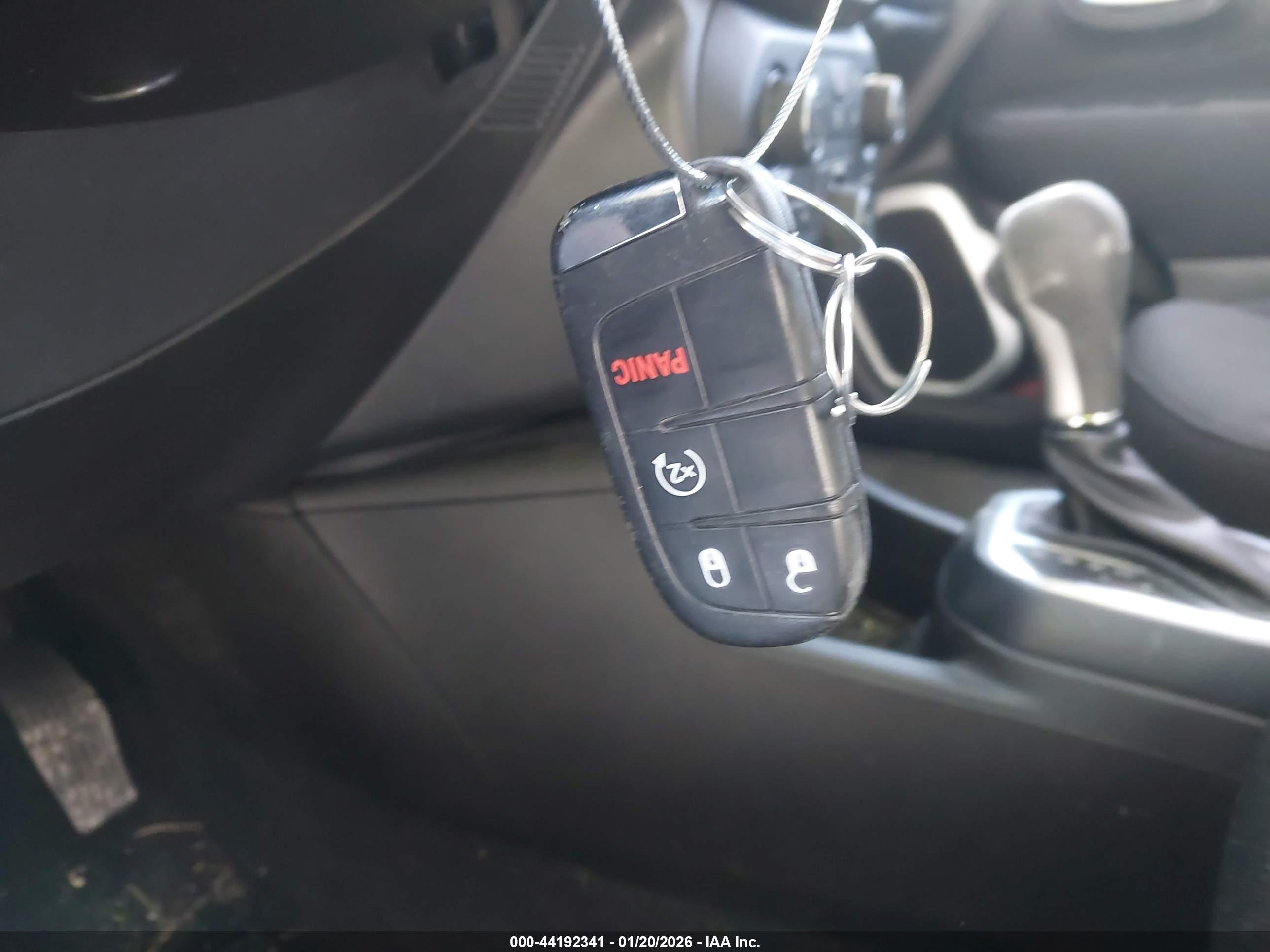JEEP RENEGADE image 11