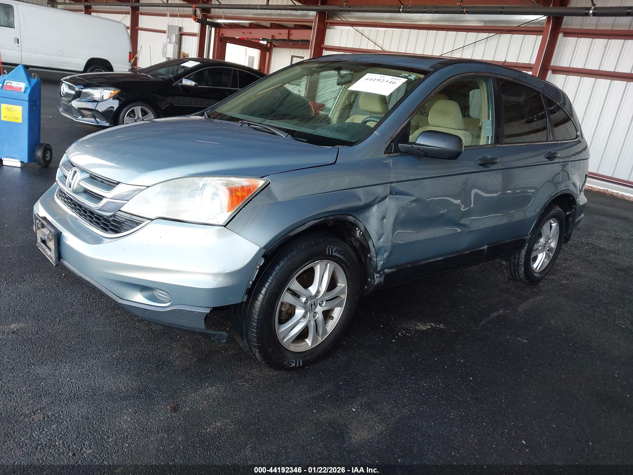 HONDA CR-V image 2