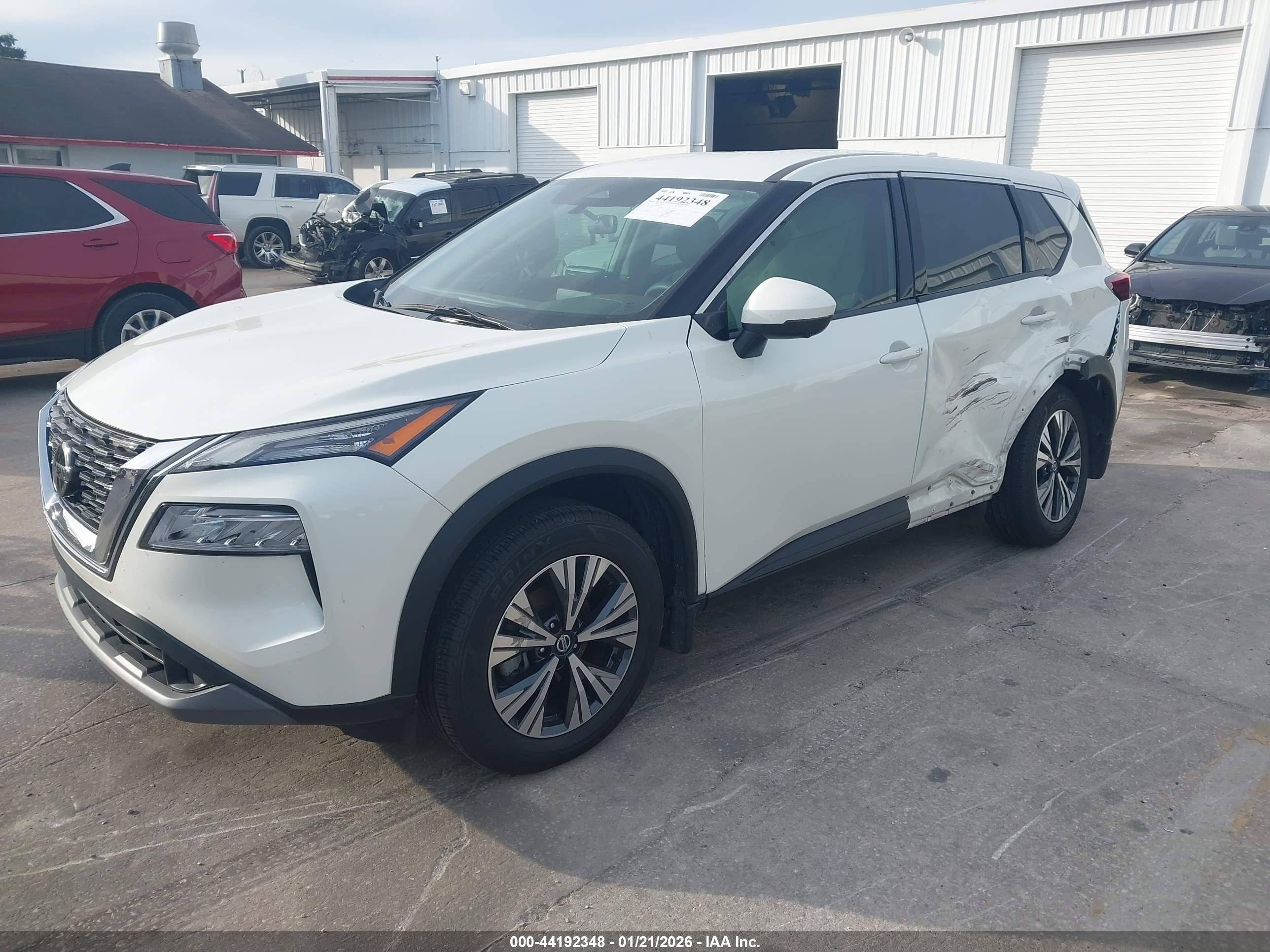 NISSAN ROGUE image 2