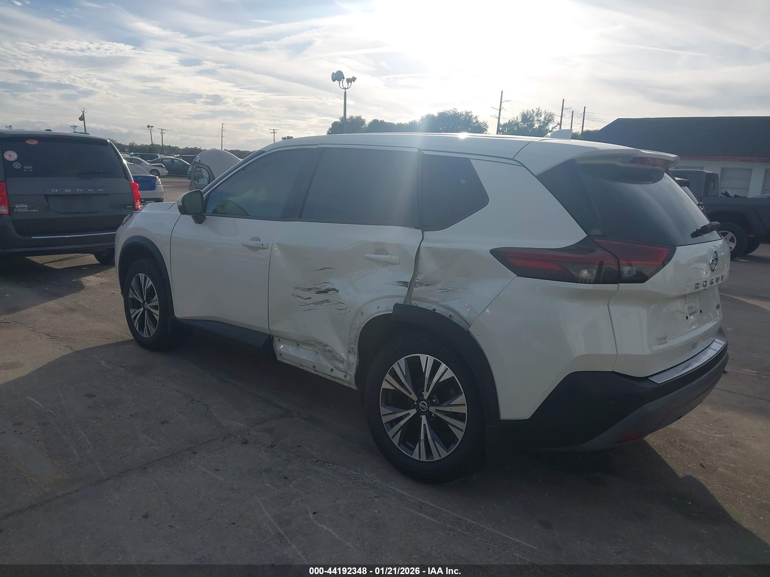 NISSAN ROGUE image 3