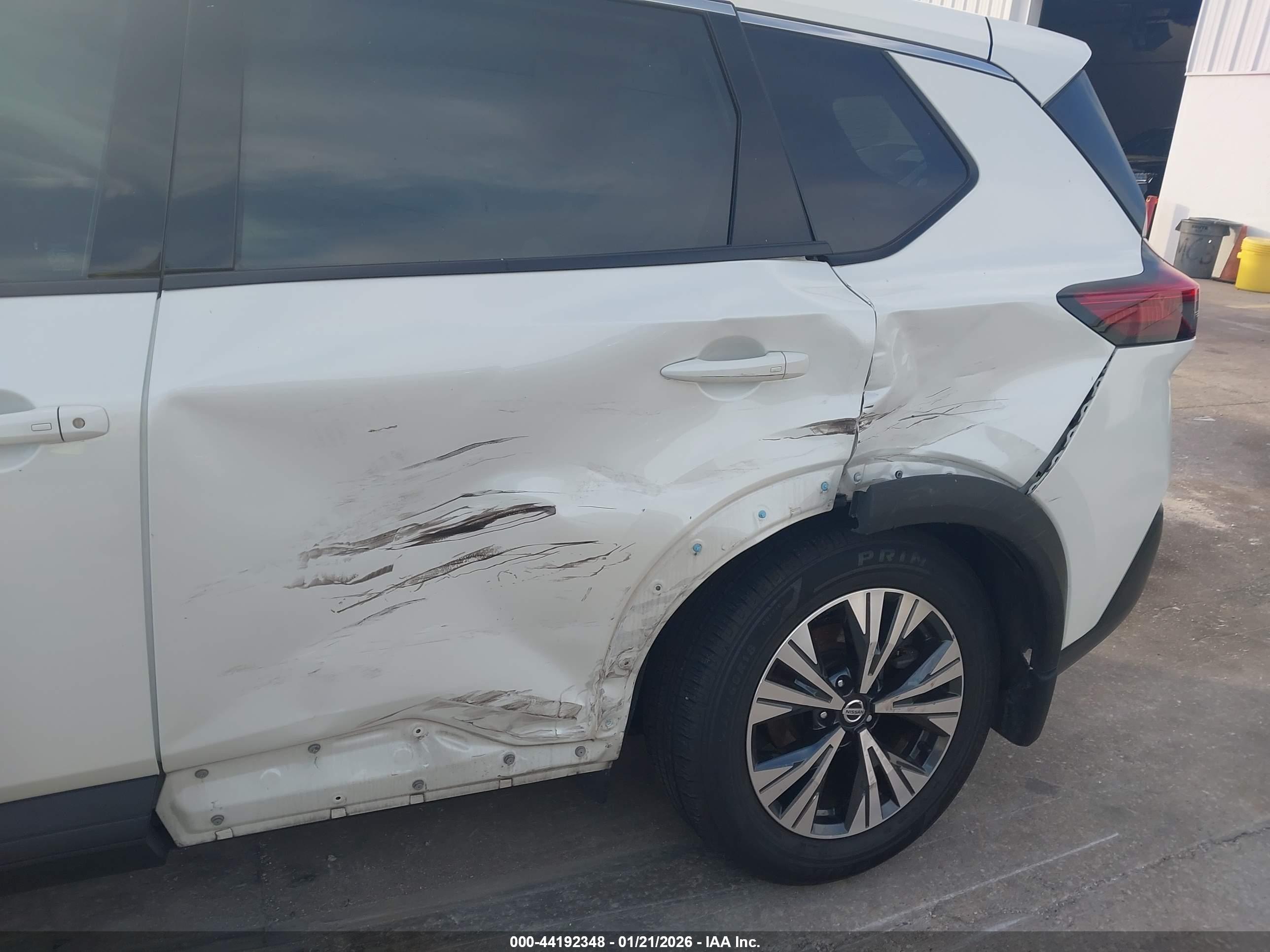 NISSAN ROGUE image 6