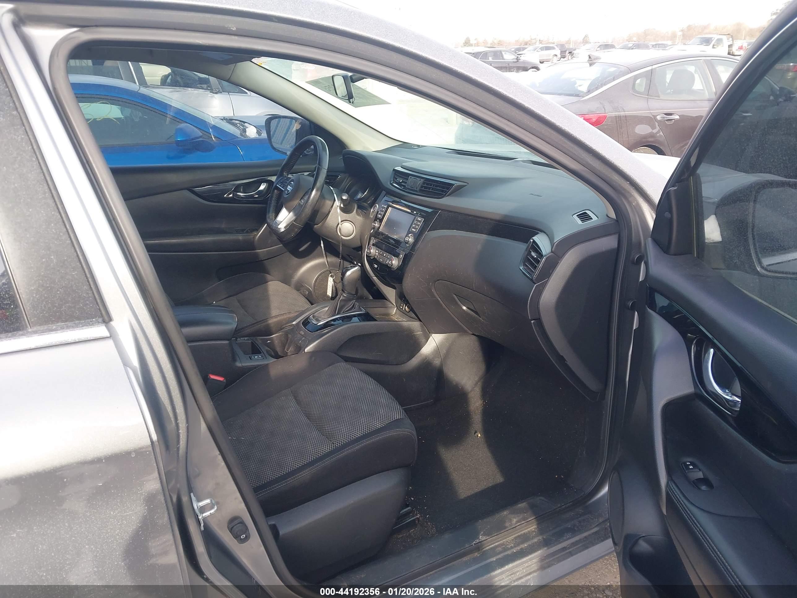 NISSAN ROGUE image 5
