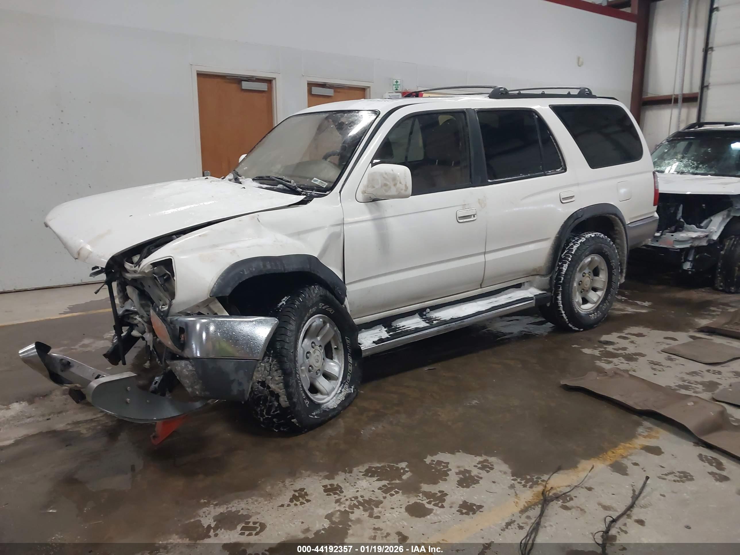 TOYOTA 4RUNNER image 2