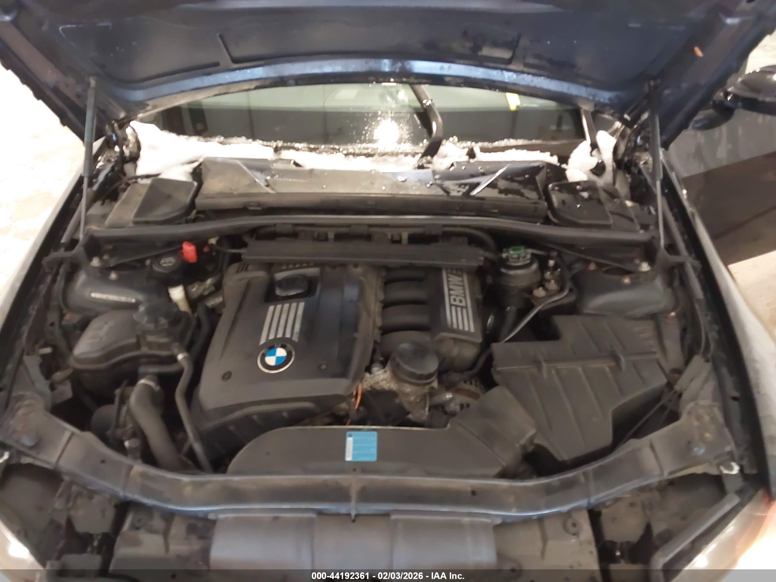 BMW 328XI image 10
