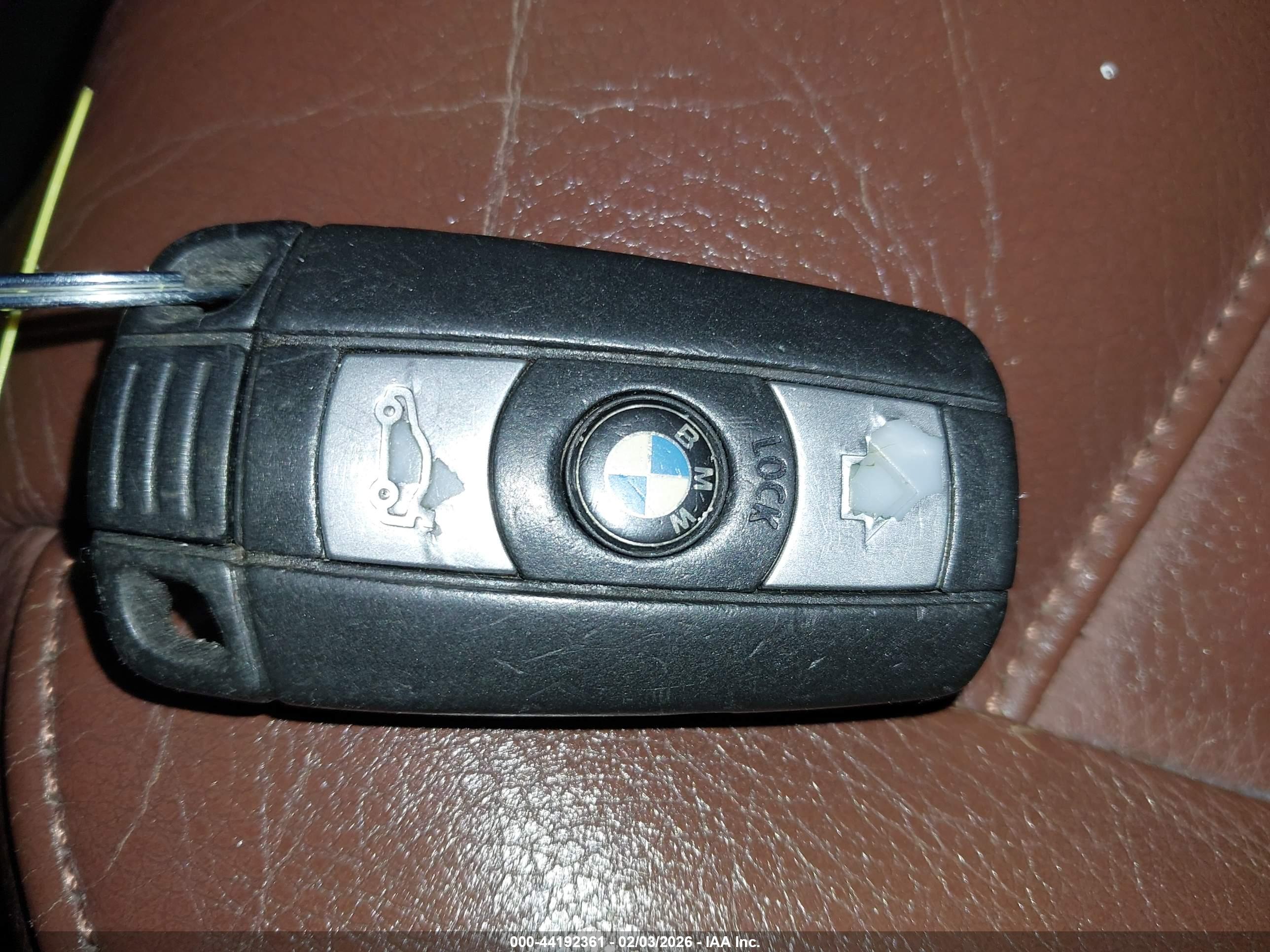 BMW 328XI image 11