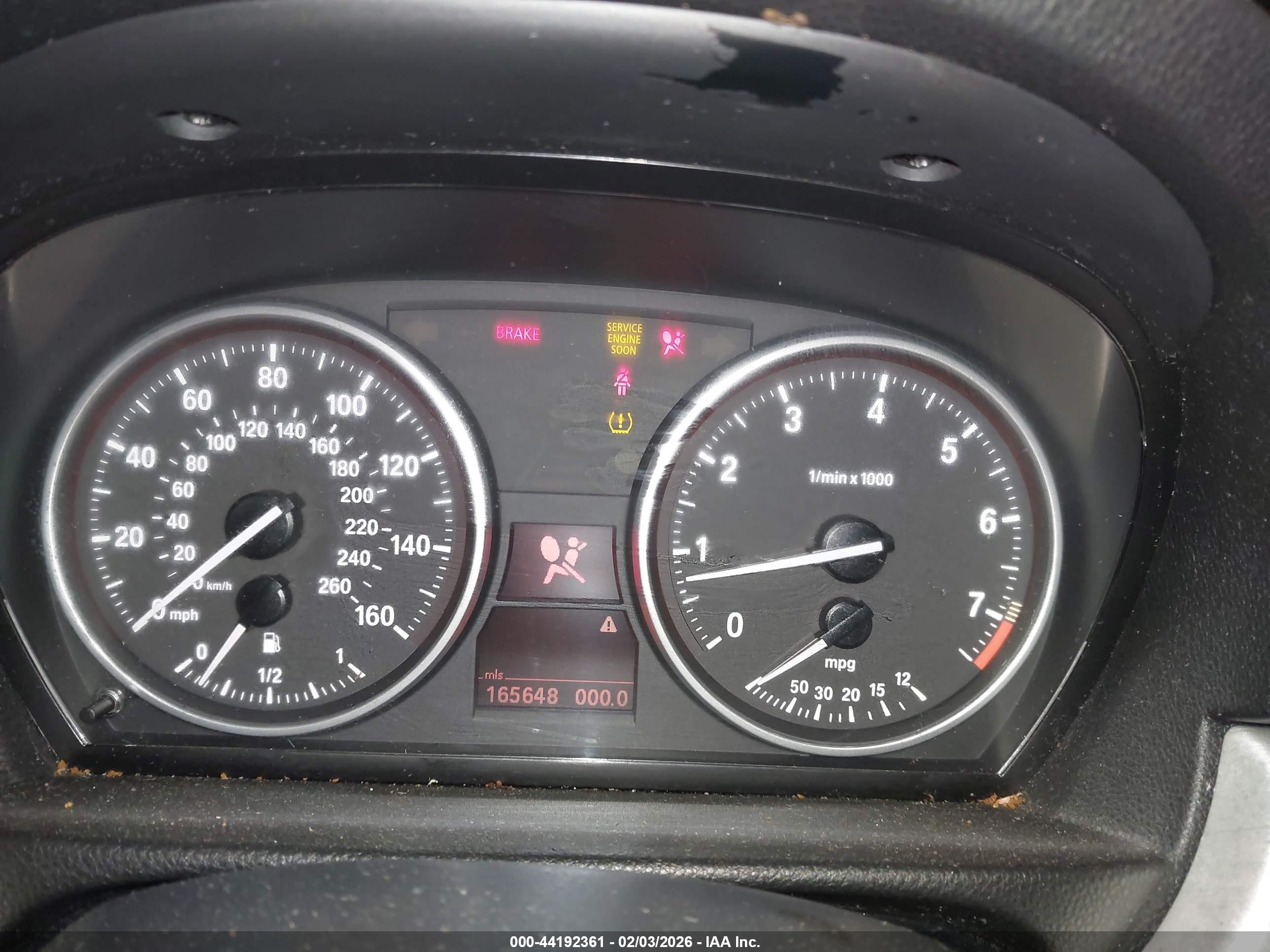 BMW 328XI image 7