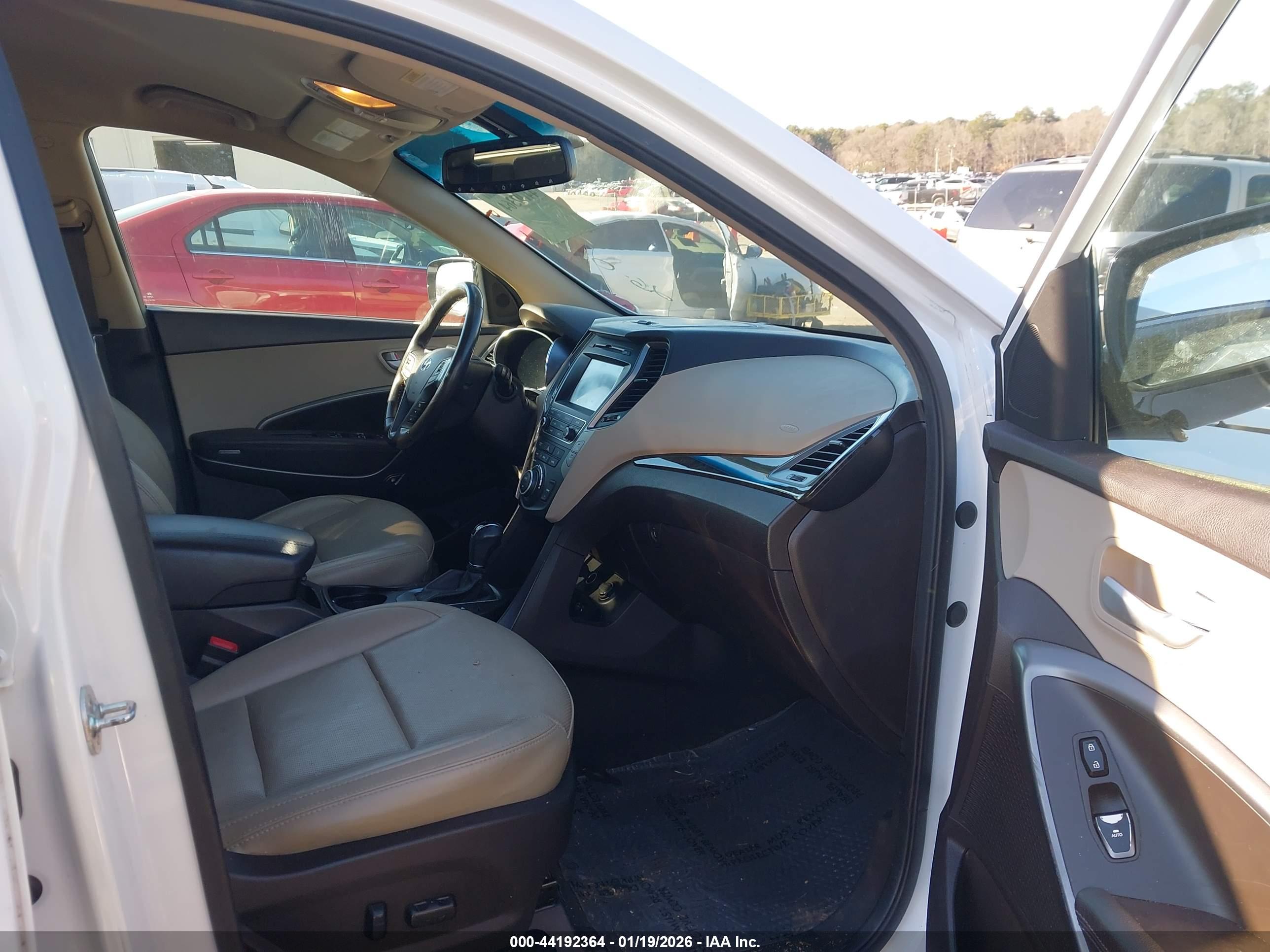HYUNDAI SANTA image 5
