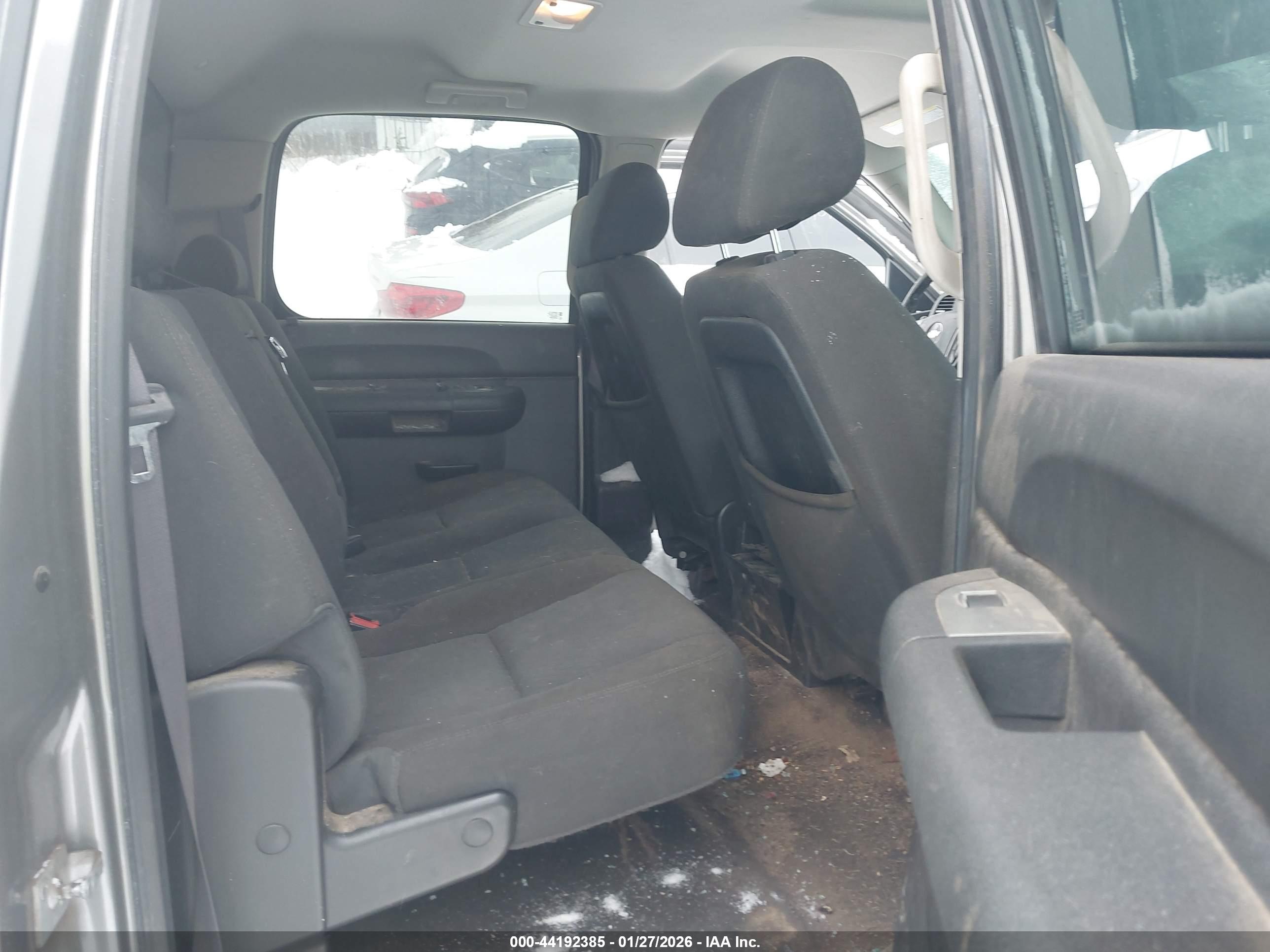 CHEVROLET SILVERADO image 8