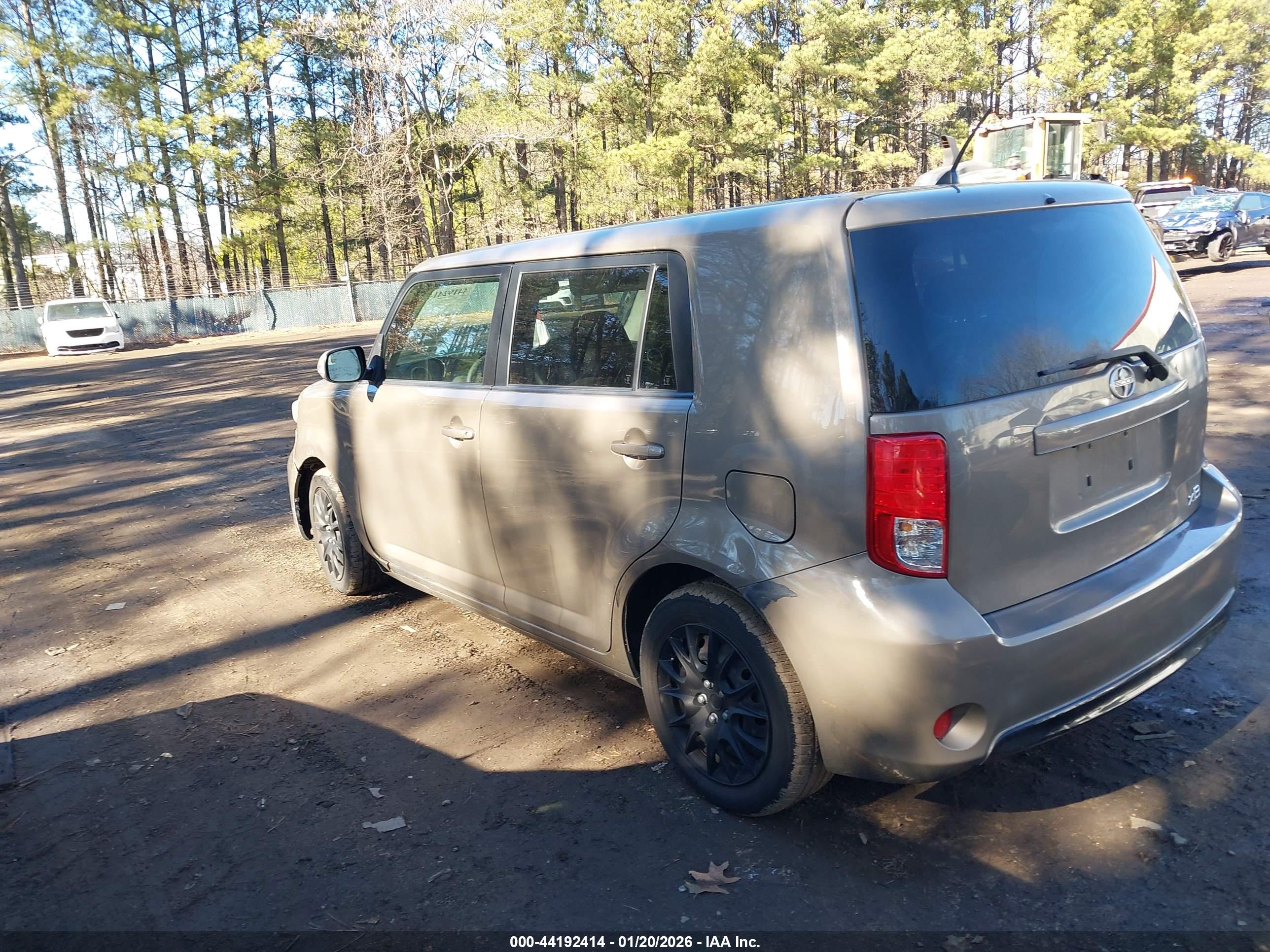 SCION XB image 3