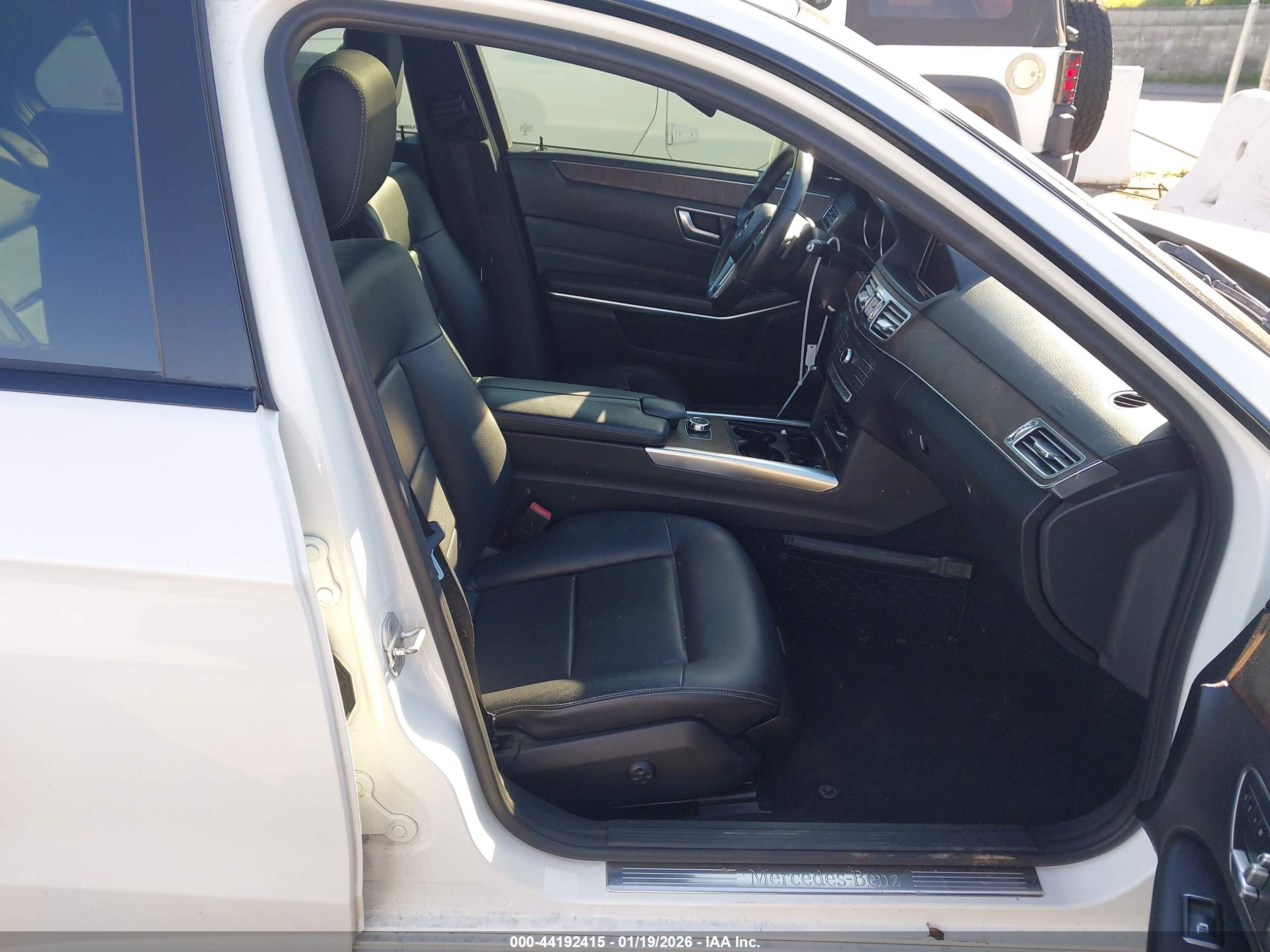 MERCEDES-BENZ E image 5