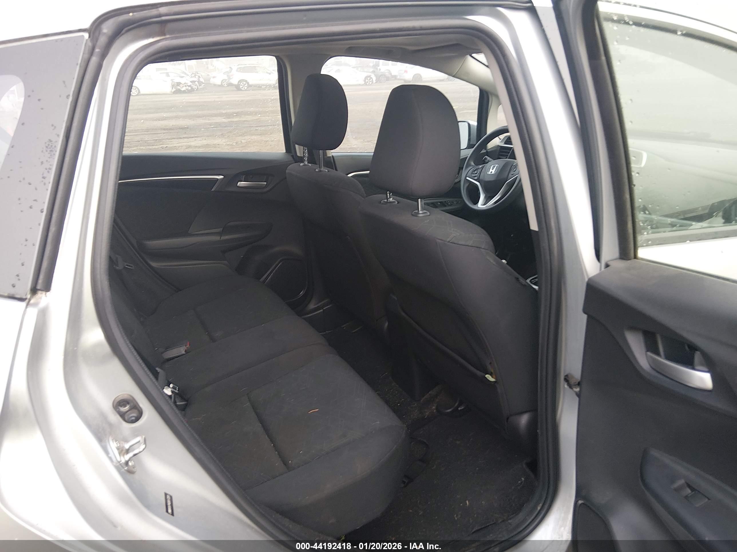 HONDA FIT image 8
