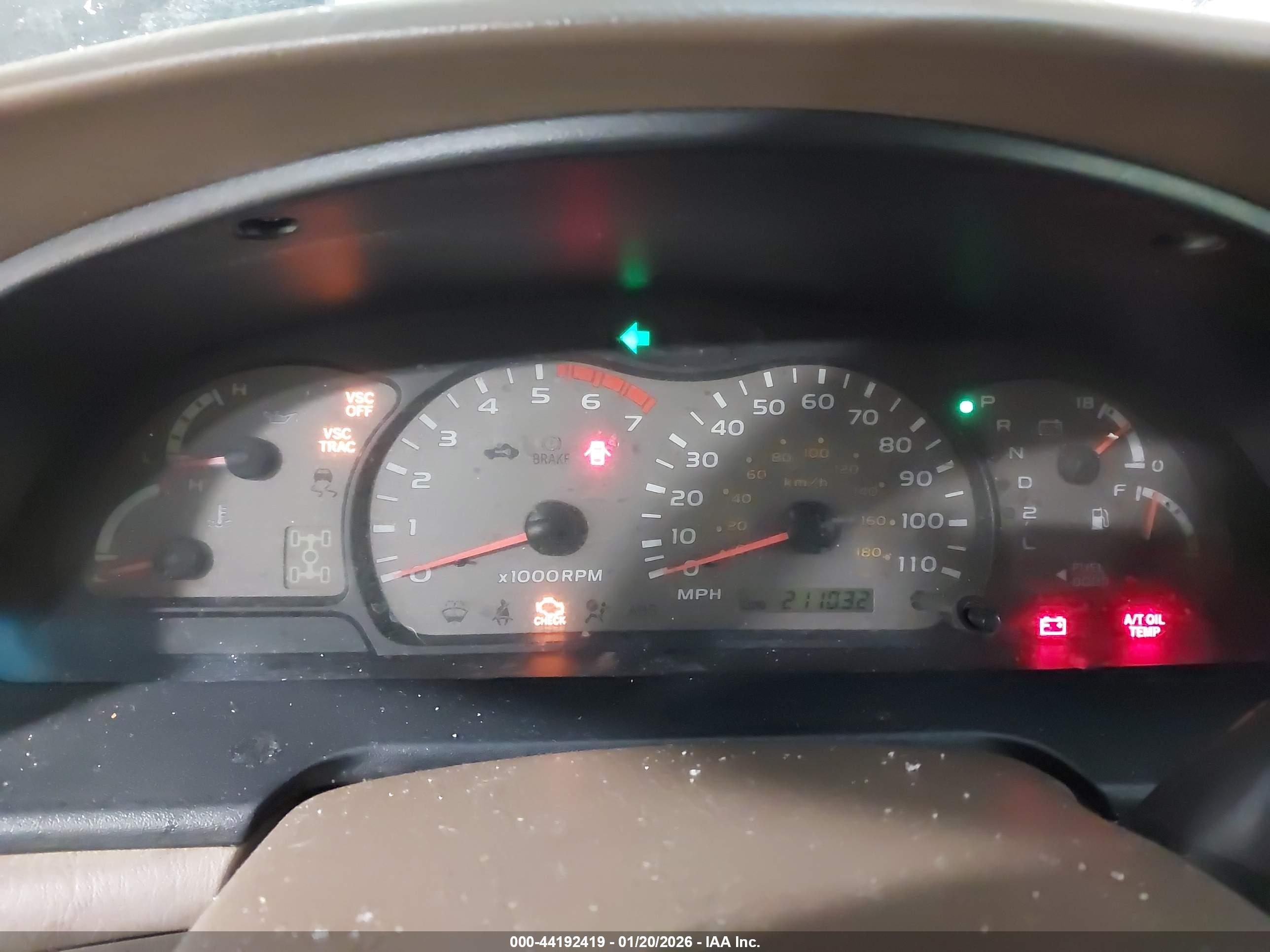 TOYOTA SEQUOIA image 7