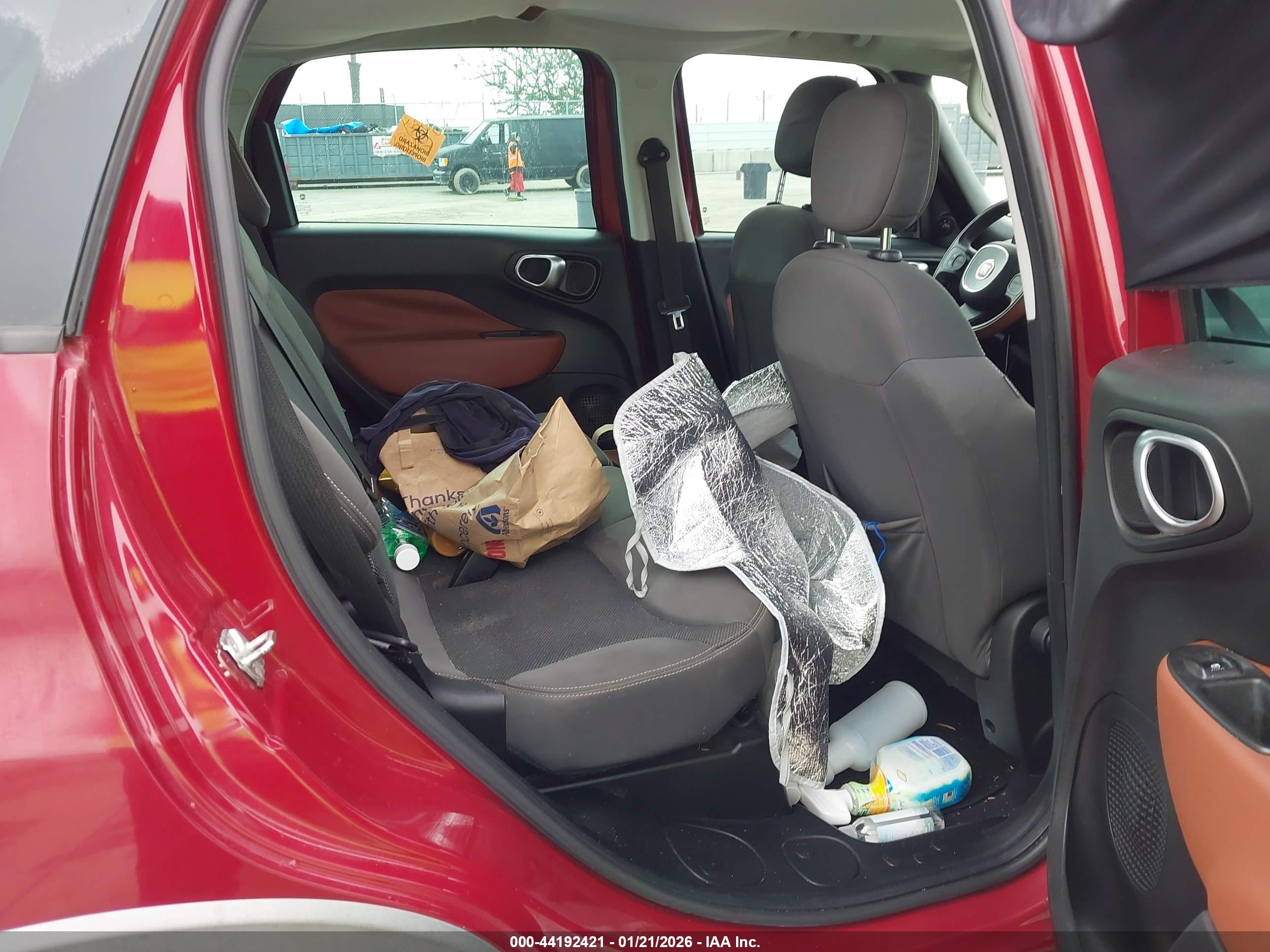 FIAT 500L image 8
