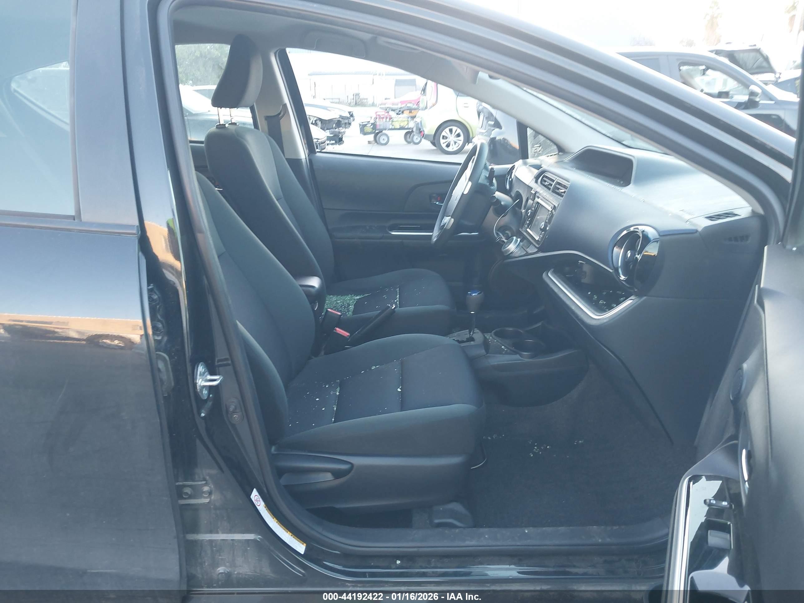 TOYOTA PRIUS image 5