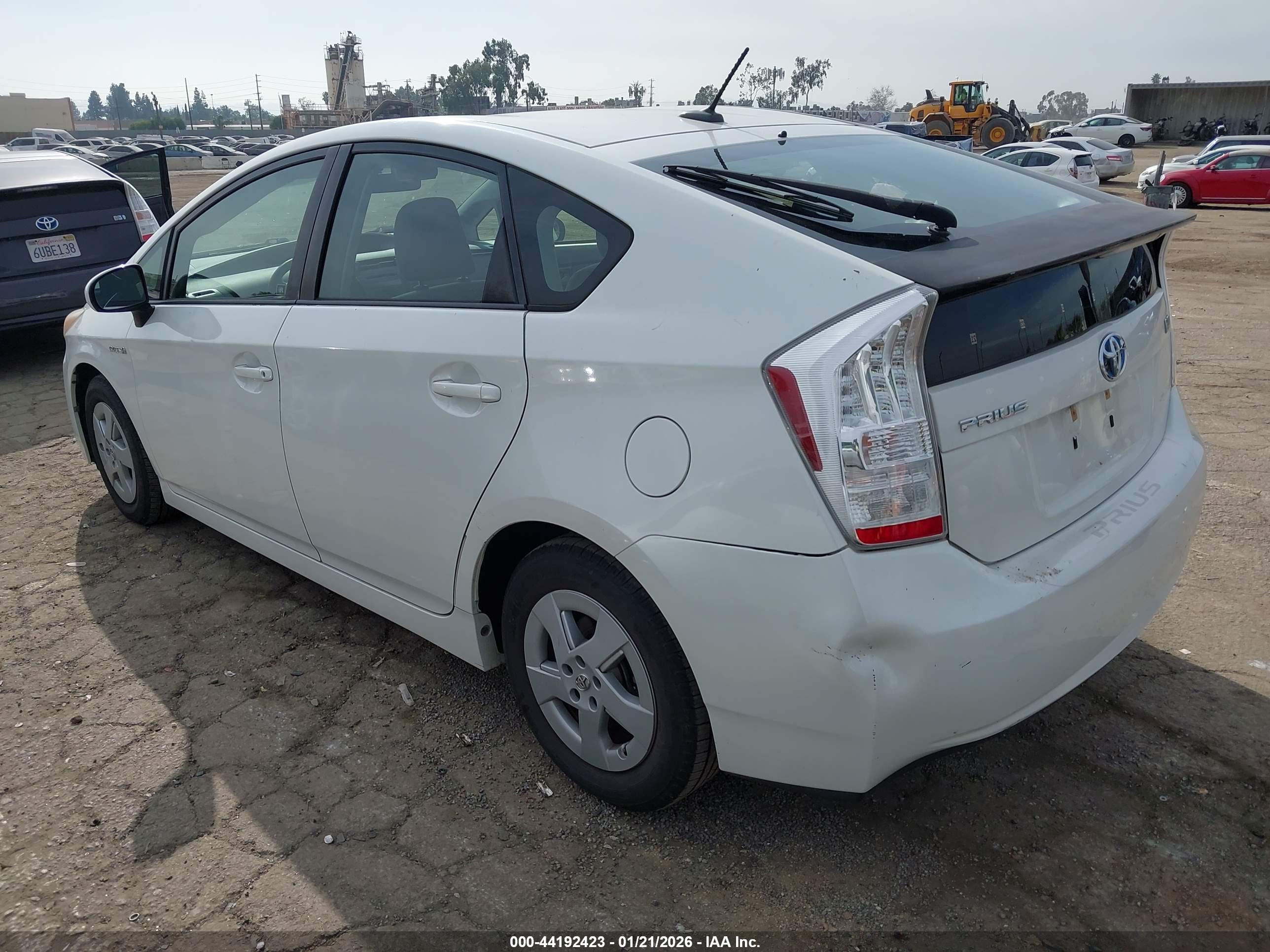 TOYOTA PRIUS image 3