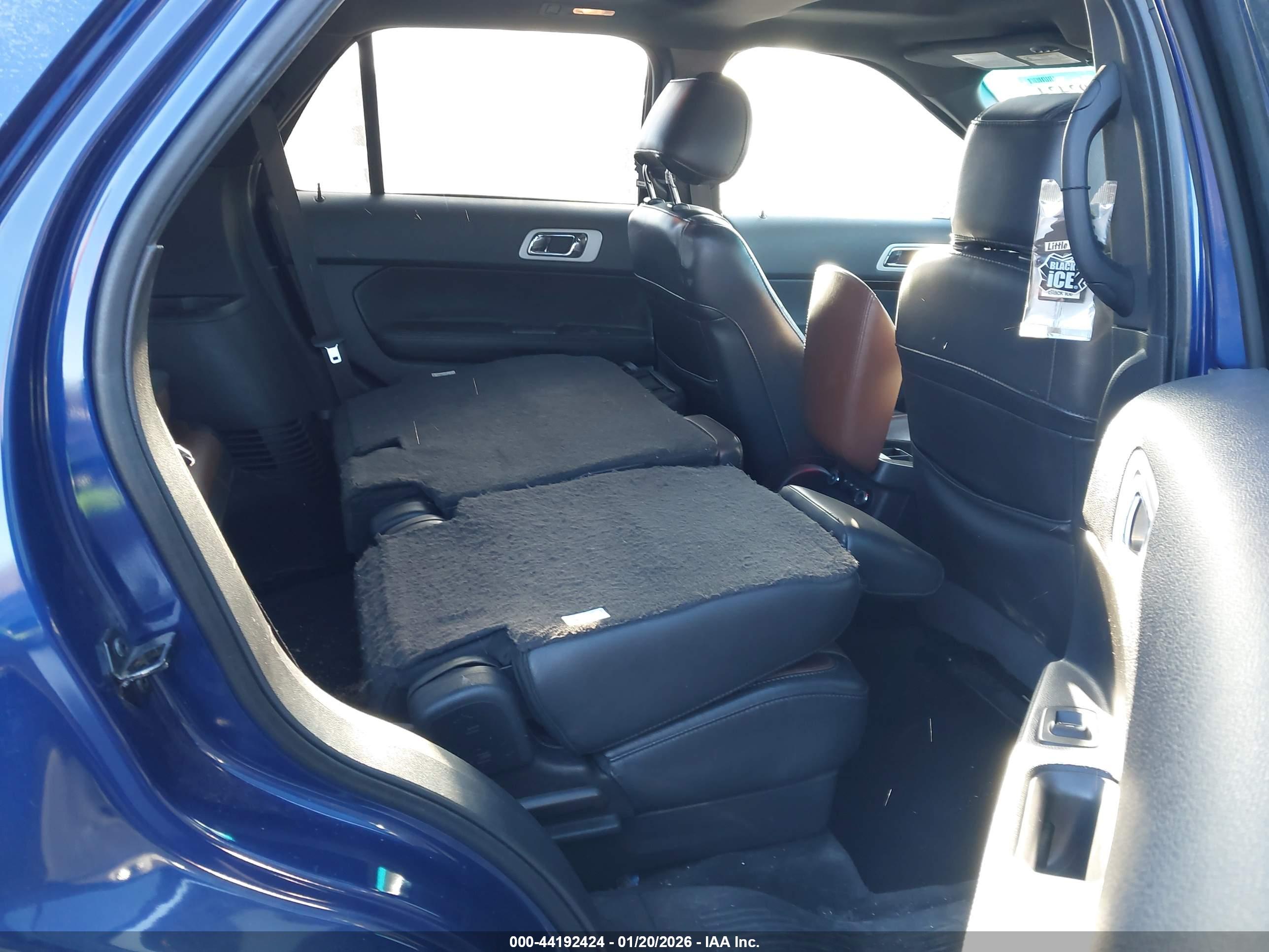 FORD EXPLORER image 8