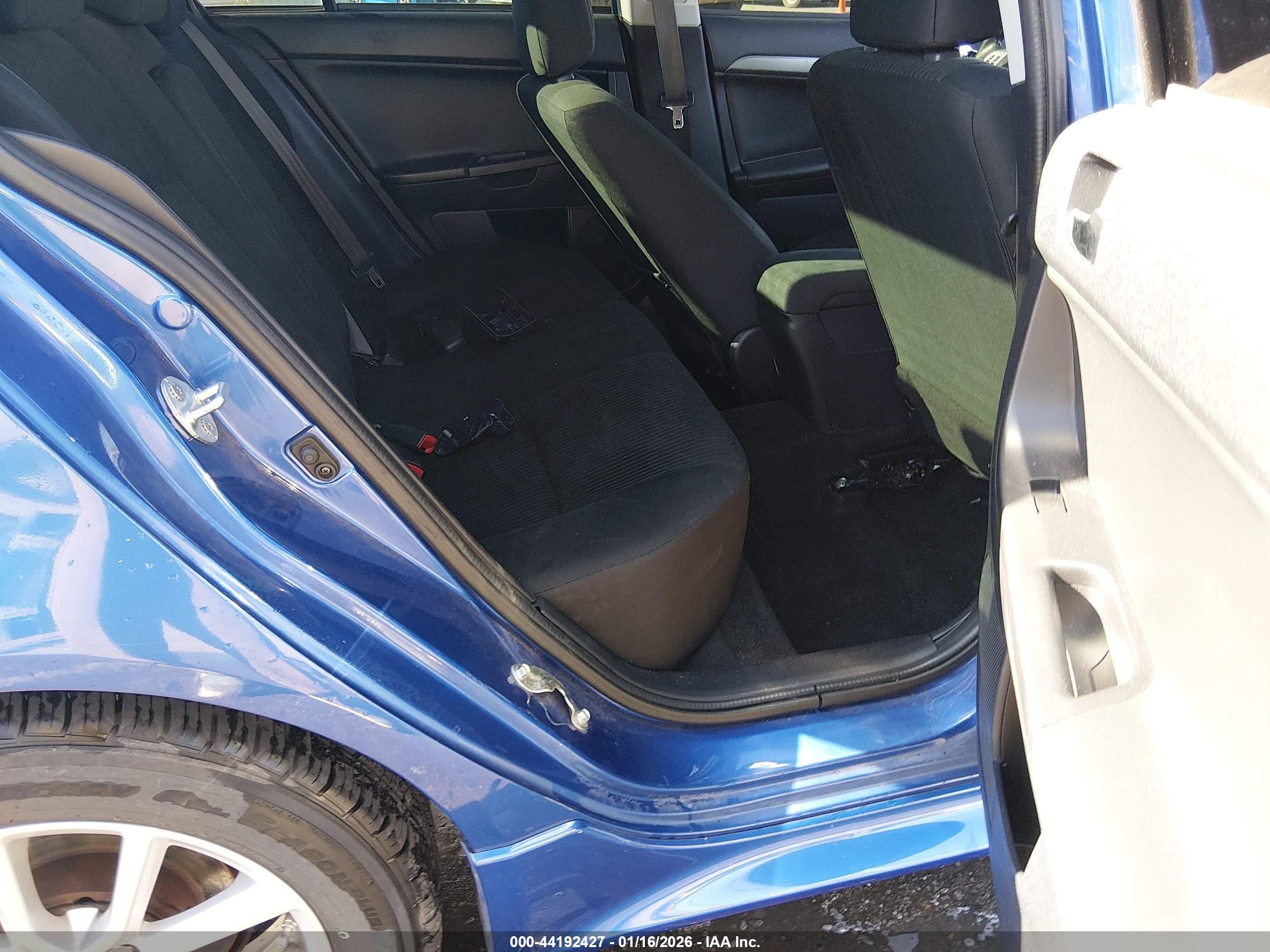MITSUBISHI LANCER image 8