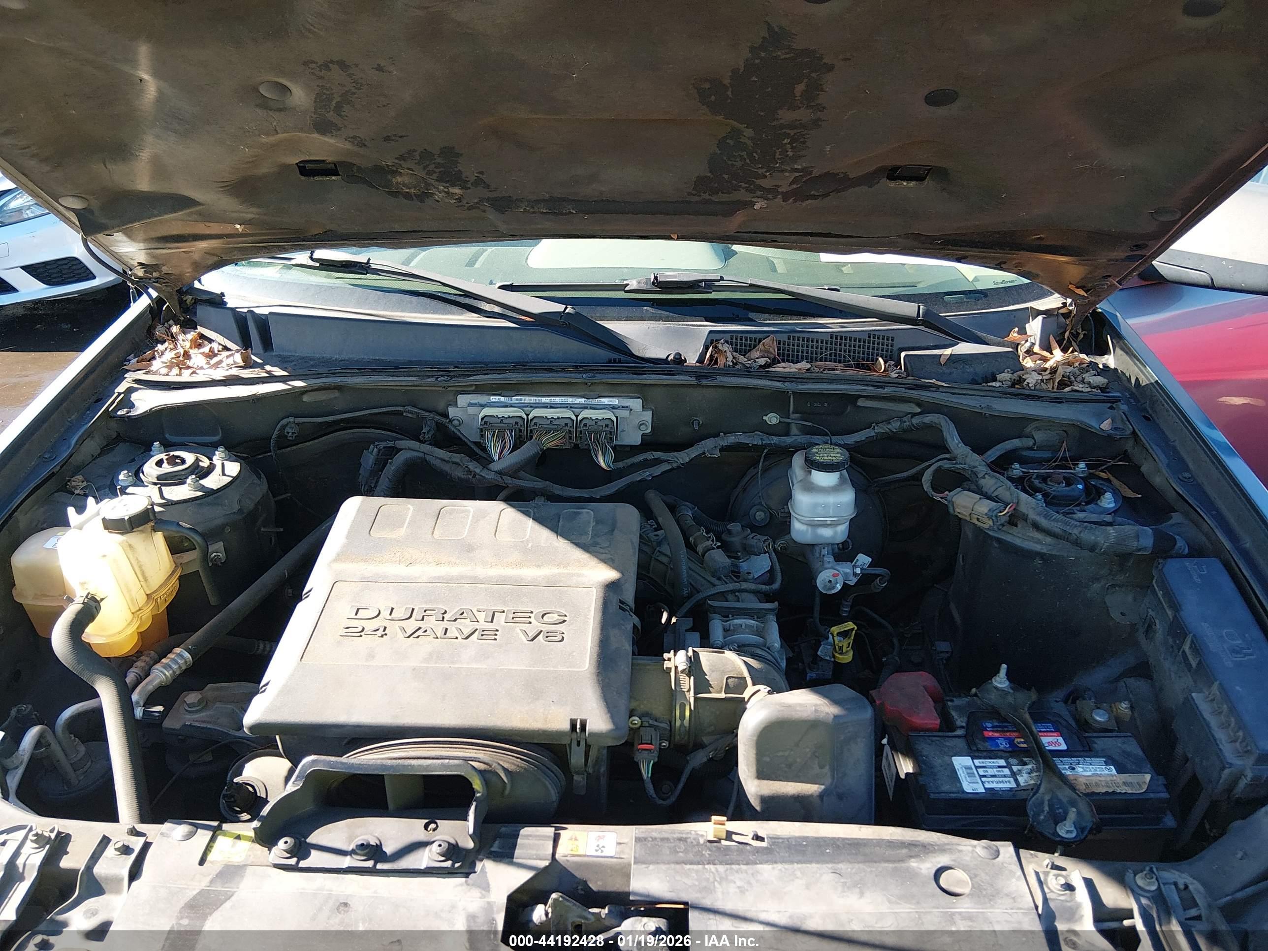 MERCURY MARINER image 10