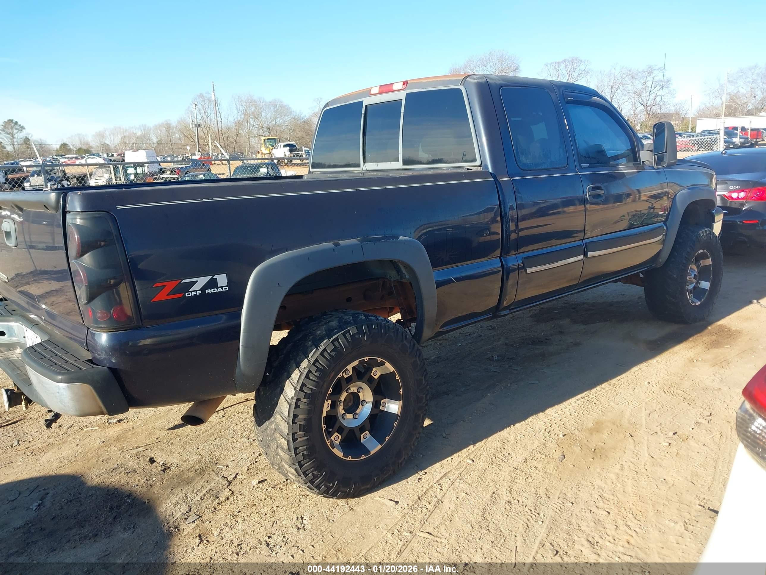 CHEVROLET SILVERADO image 4