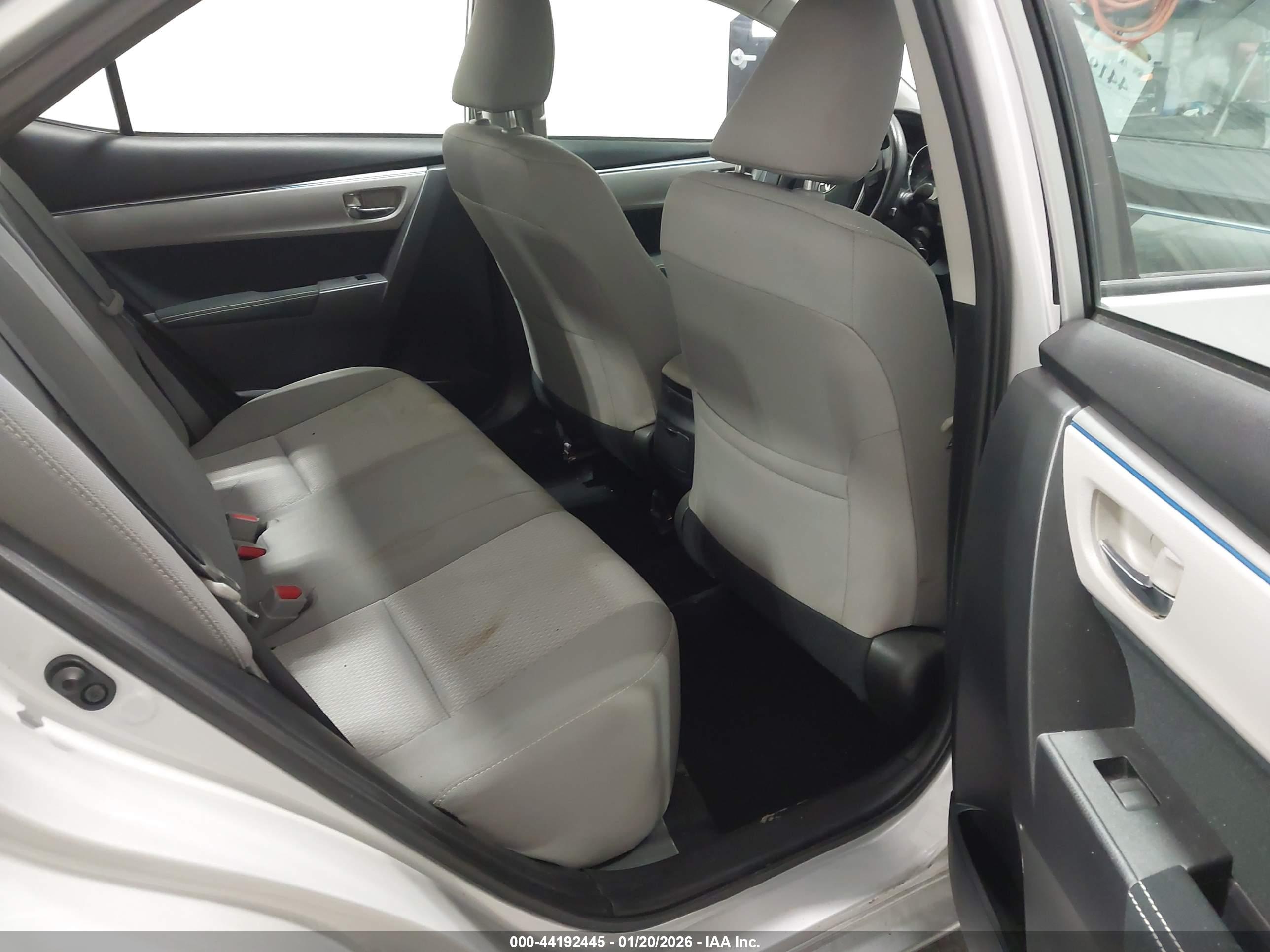 TOYOTA COROLLA image 8