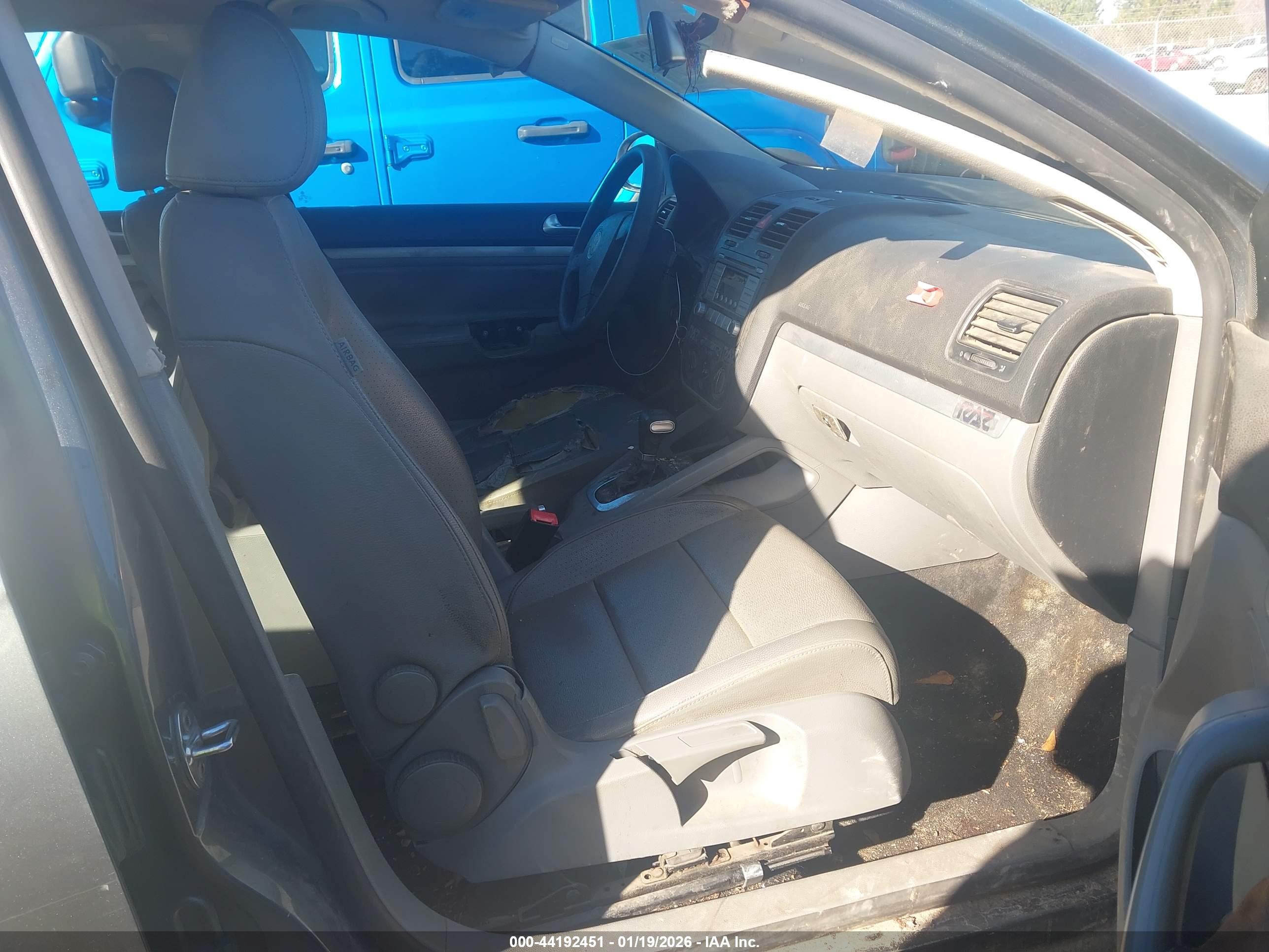 VOLKSWAGEN JETTA image 5