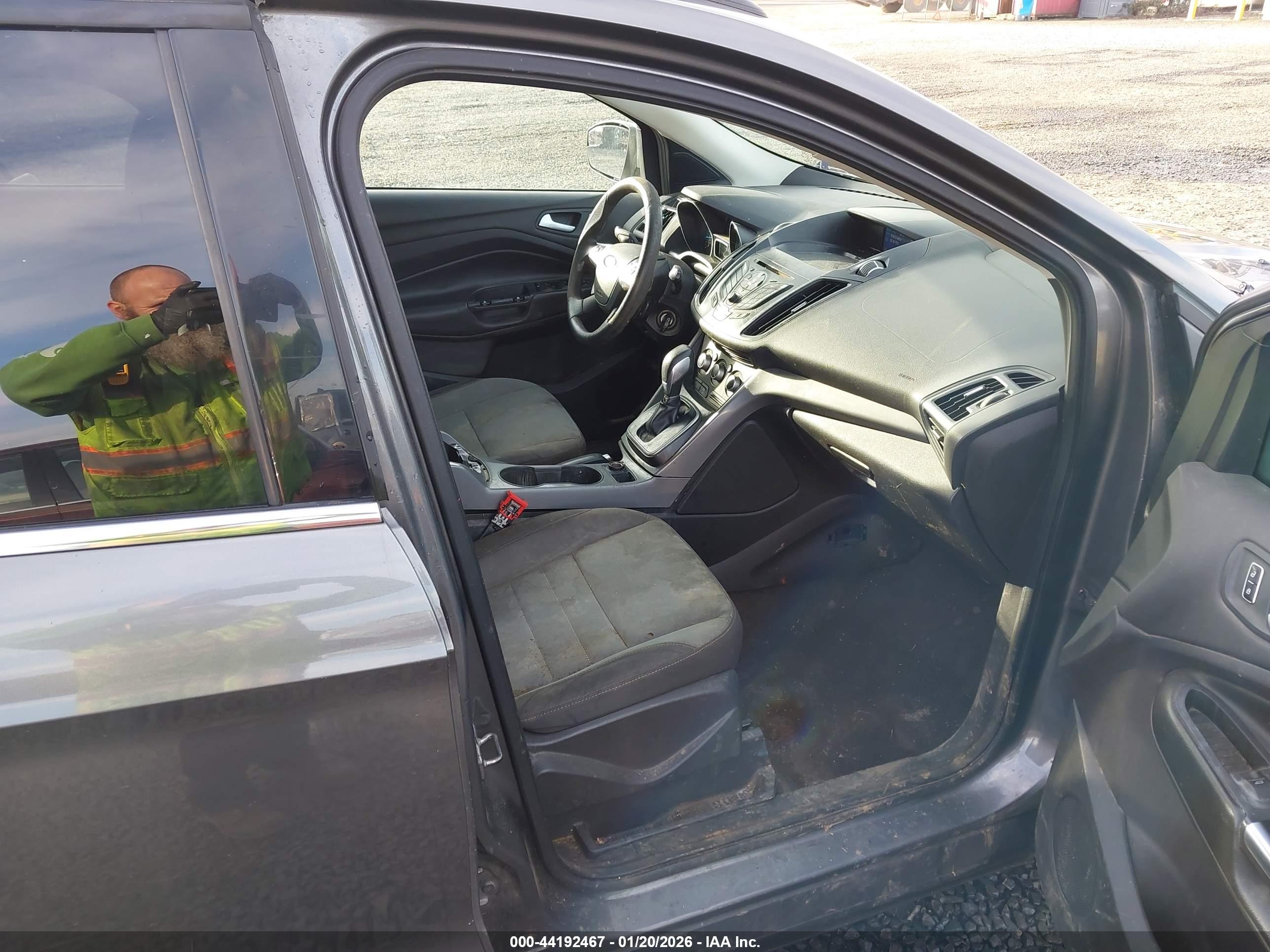 FORD ESCAPE image 5