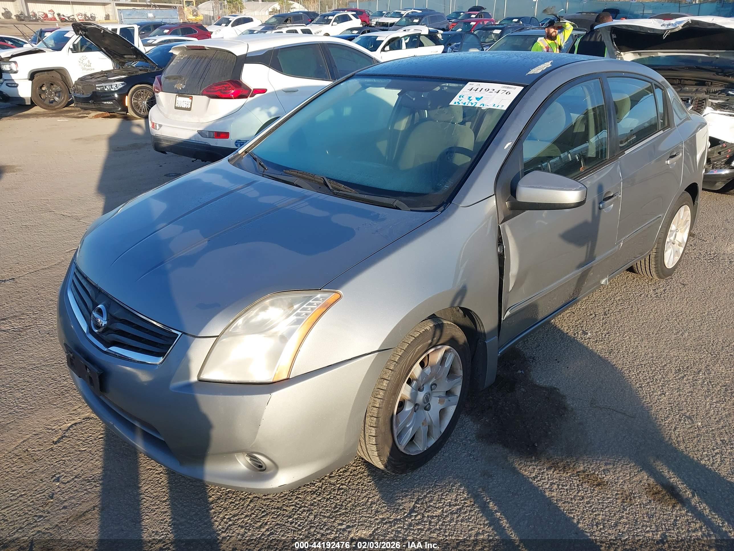 NISSAN SENTRA image 2