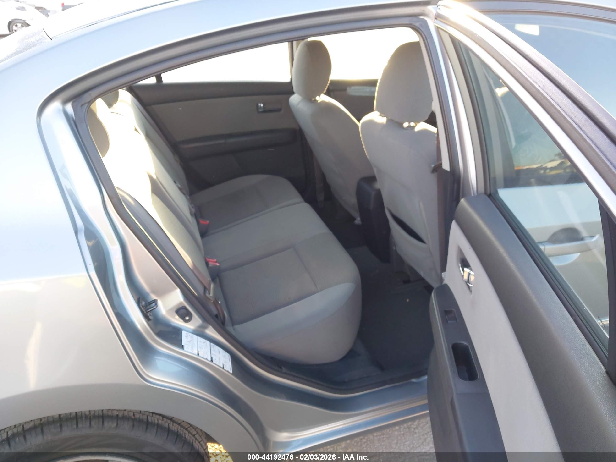 NISSAN SENTRA image 8