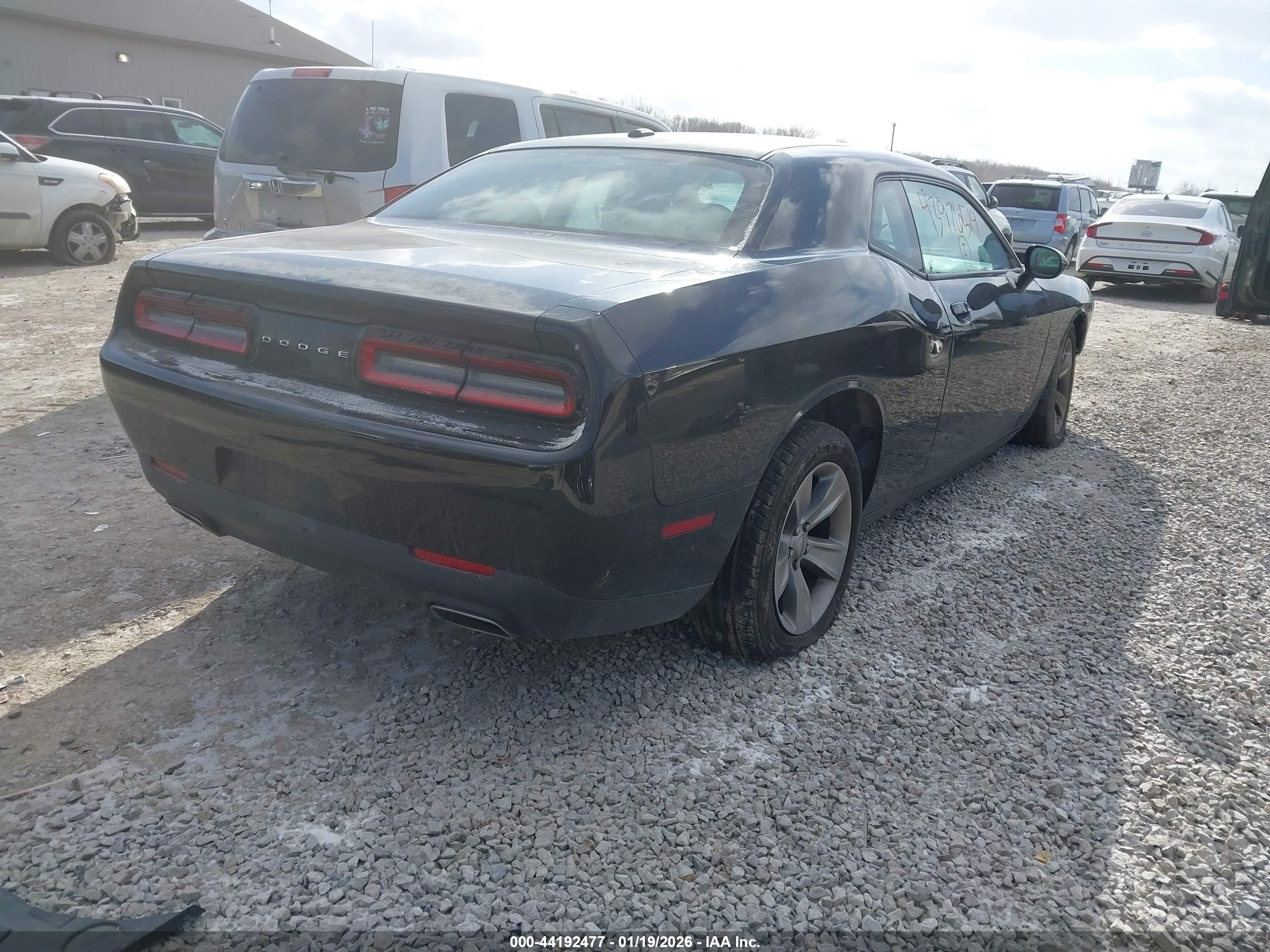 DODGE CHALLENGER image 4