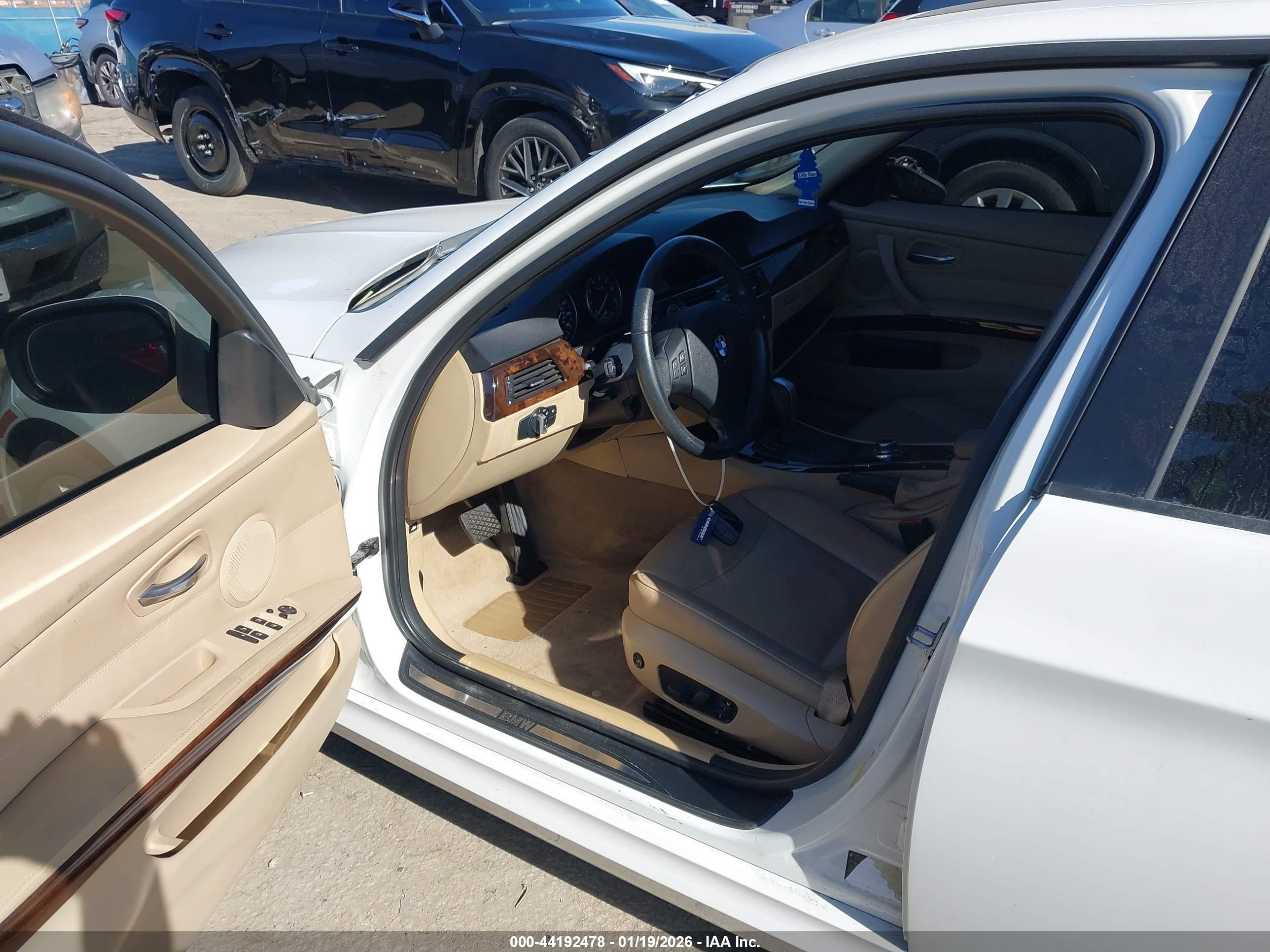 BMW 328I image 5